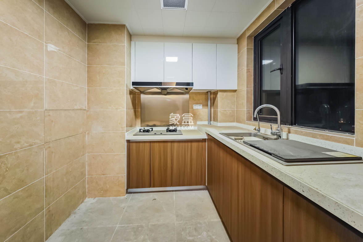 保利茉莉公馆  3室2厅2卫    132.0万 保利茉莉公馆  3室2厅2卫    132.0万厨房