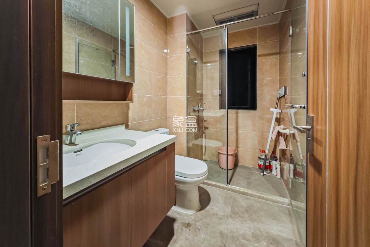 保利茉莉公馆  3室2厅2卫    132.0万 保利茉莉公馆  3室2厅2卫    132.0万卫生间