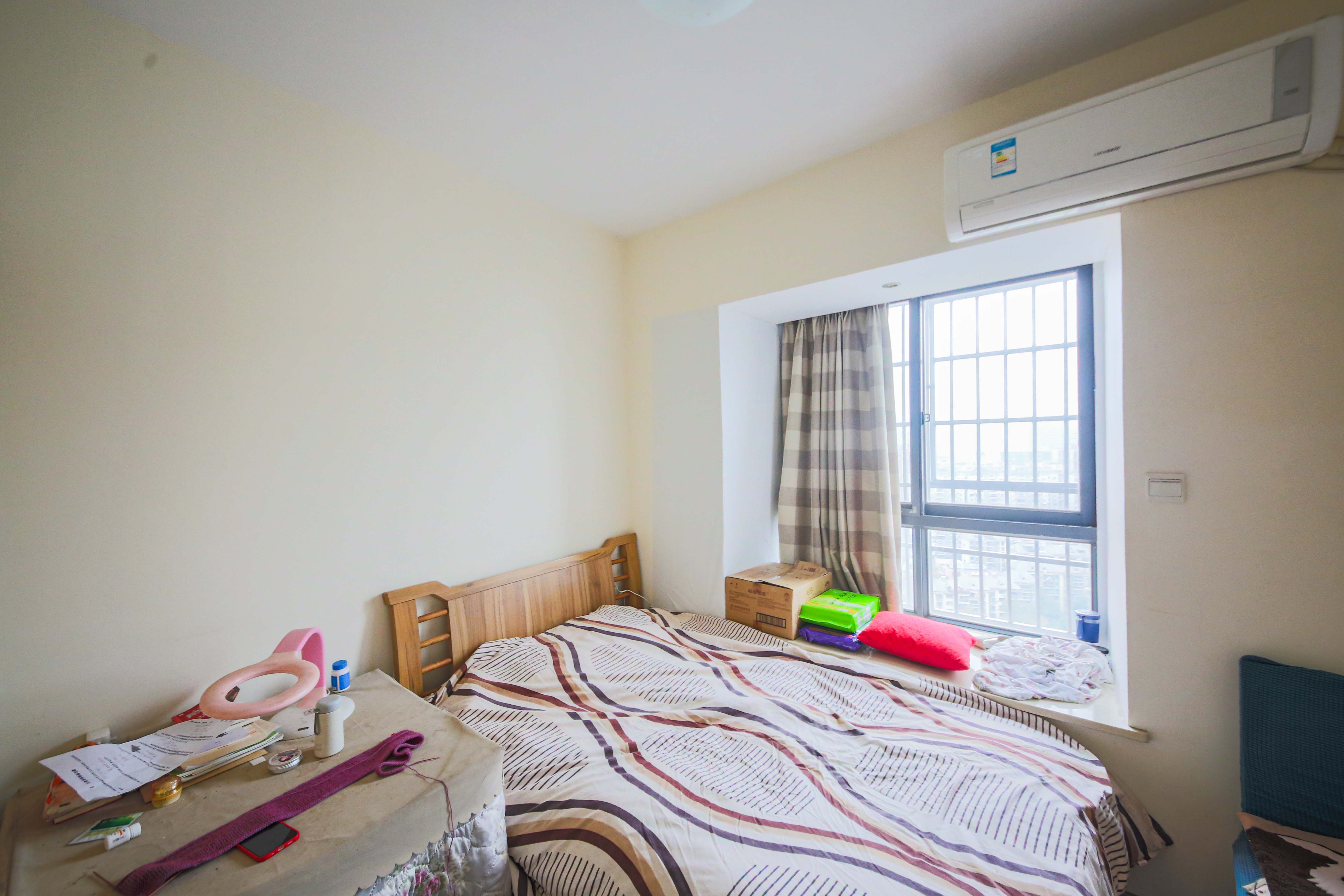 童话里 3室2厅2卫 90.0万 童话里 3室2厅2卫 90.0万卧室