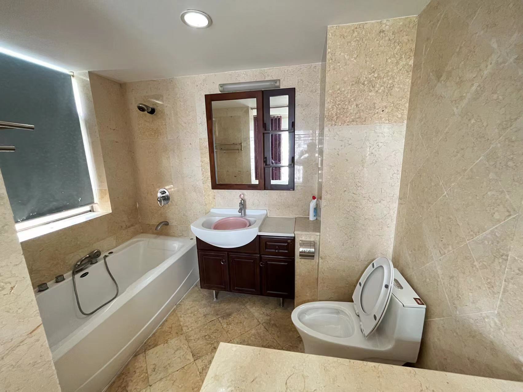 翠景园 3室2厅2卫 205.0万 翠景园 3室2厅2卫 205.0万室内图