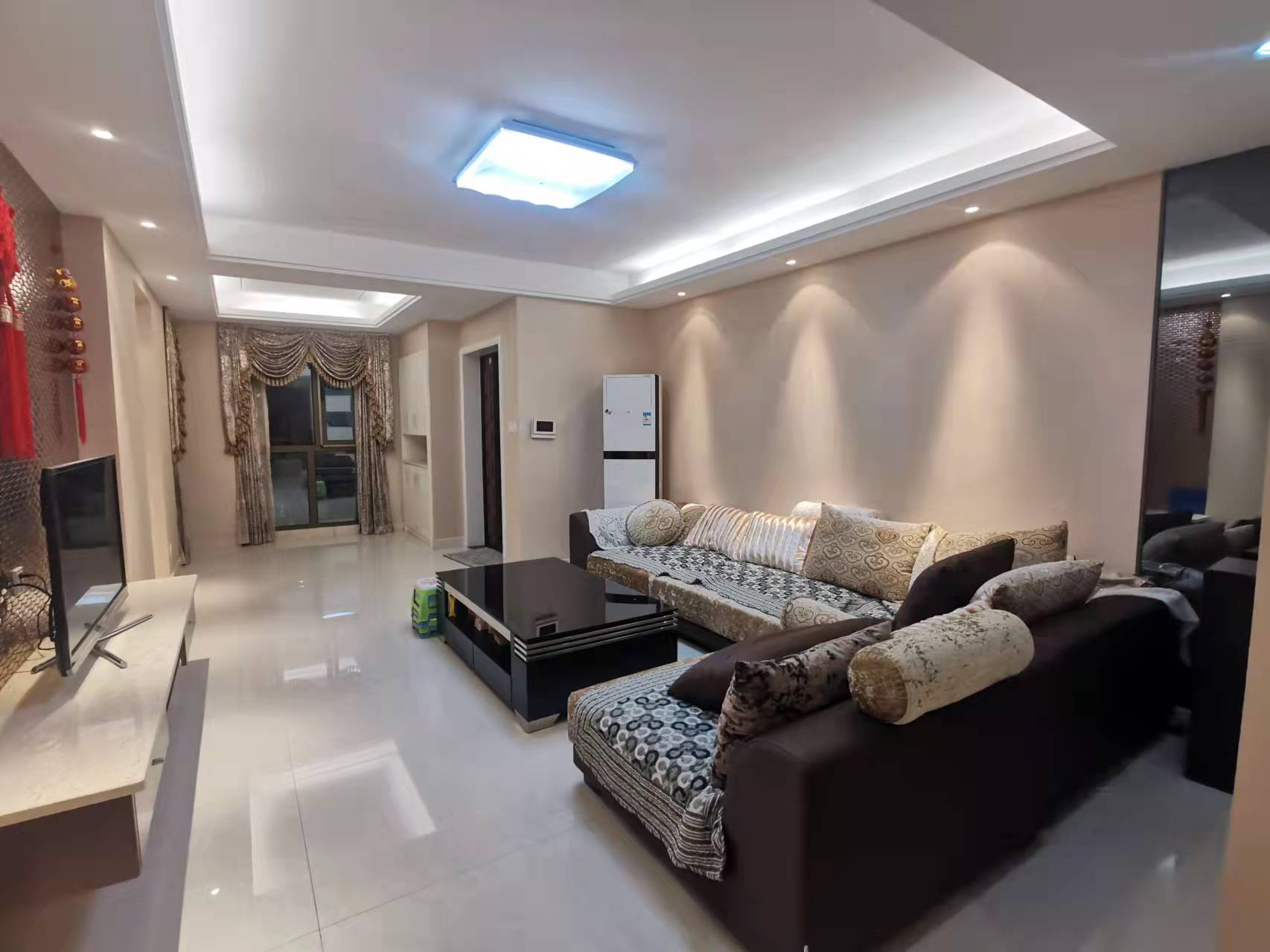 奥林匹克花园 3室2厅2卫 3800.0元/月 奥林匹克花园 3室2厅2卫 3800.0元/月室内图