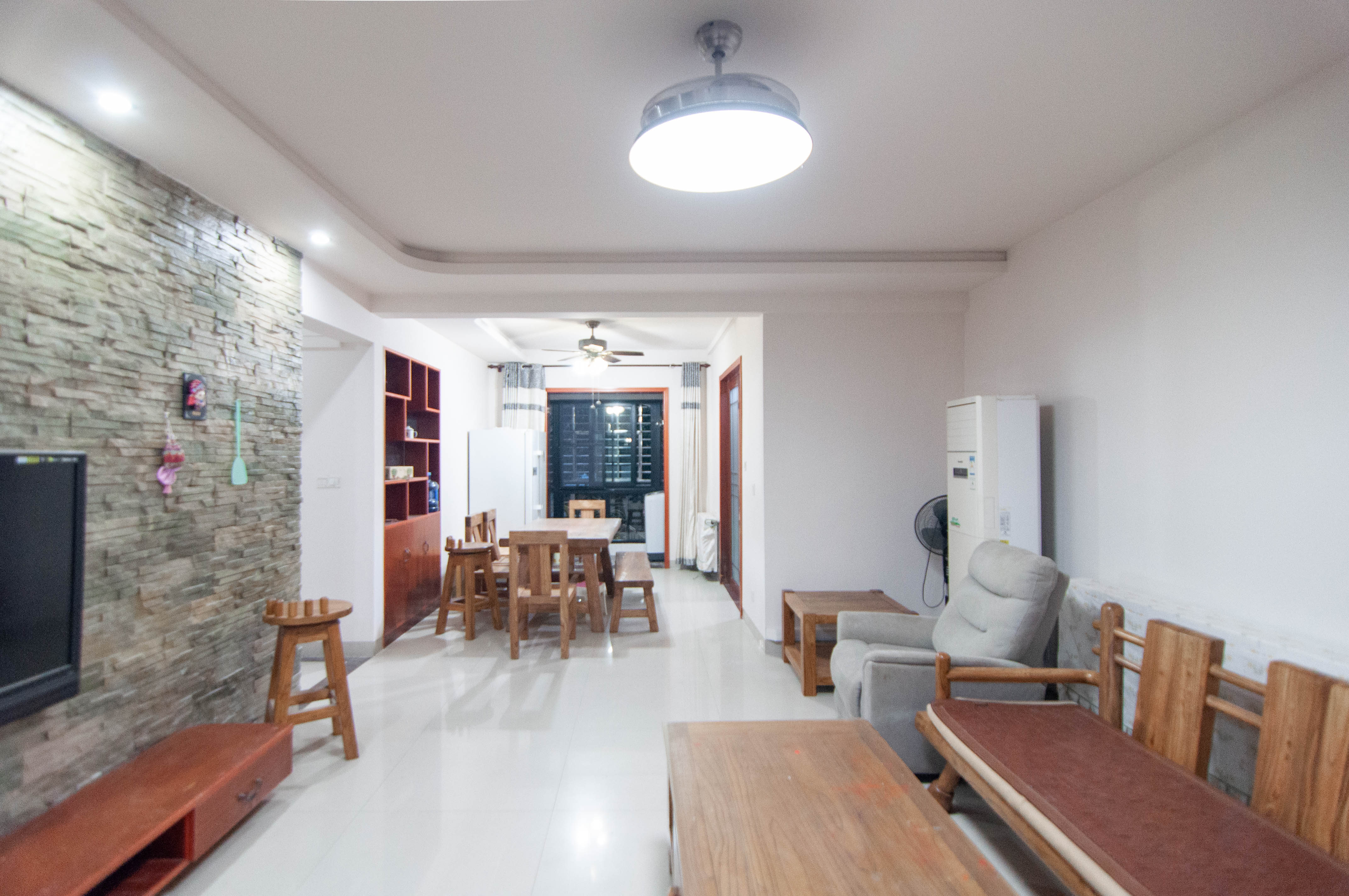 沁园春御院 3室2厅2卫 128.0万 沁园春御院 3室2厅2卫 128.0万客厅