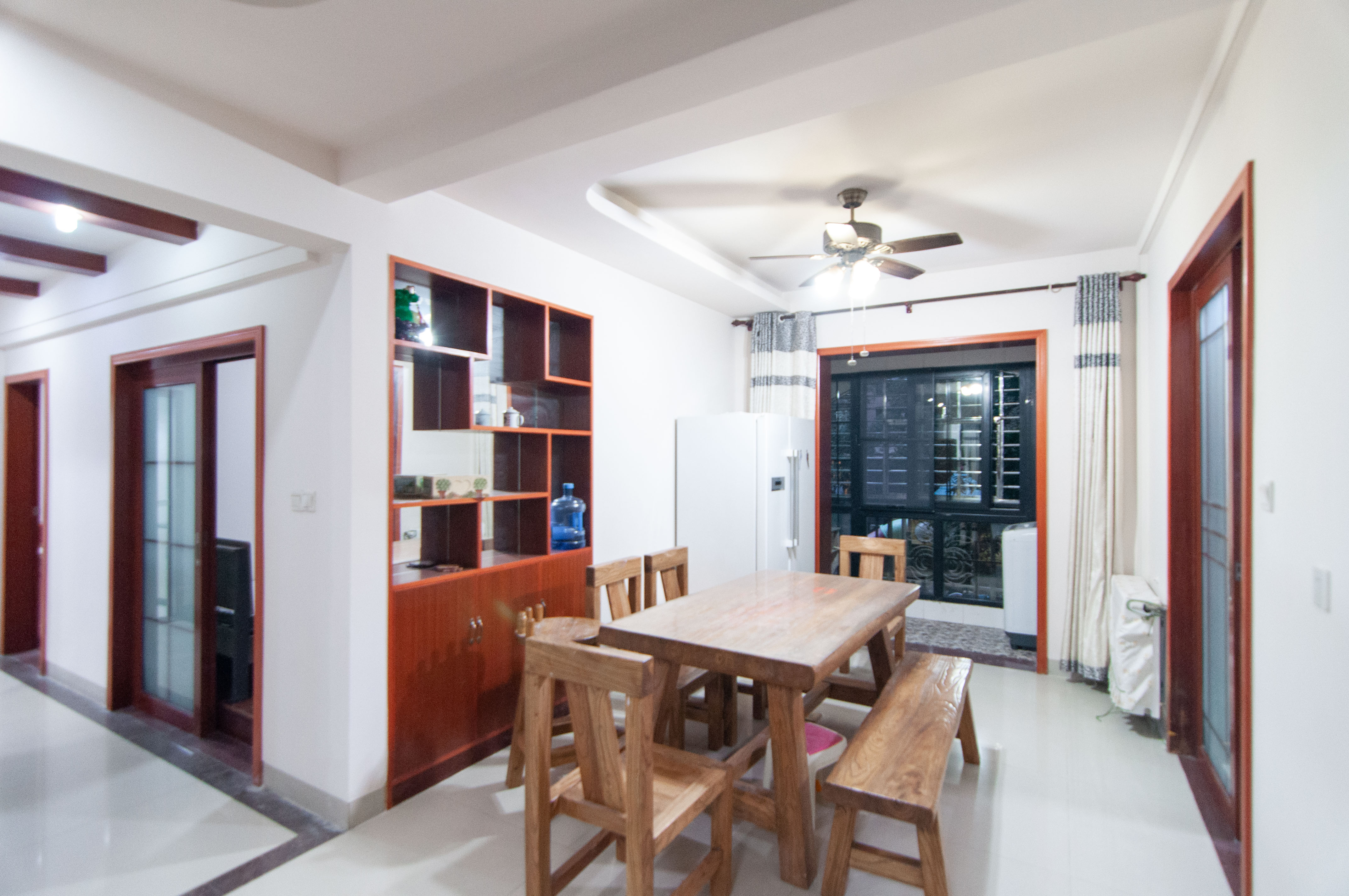 沁园春御院 3室2厅2卫 128.0万 沁园春御院 3室2厅2卫 128.0万客厅