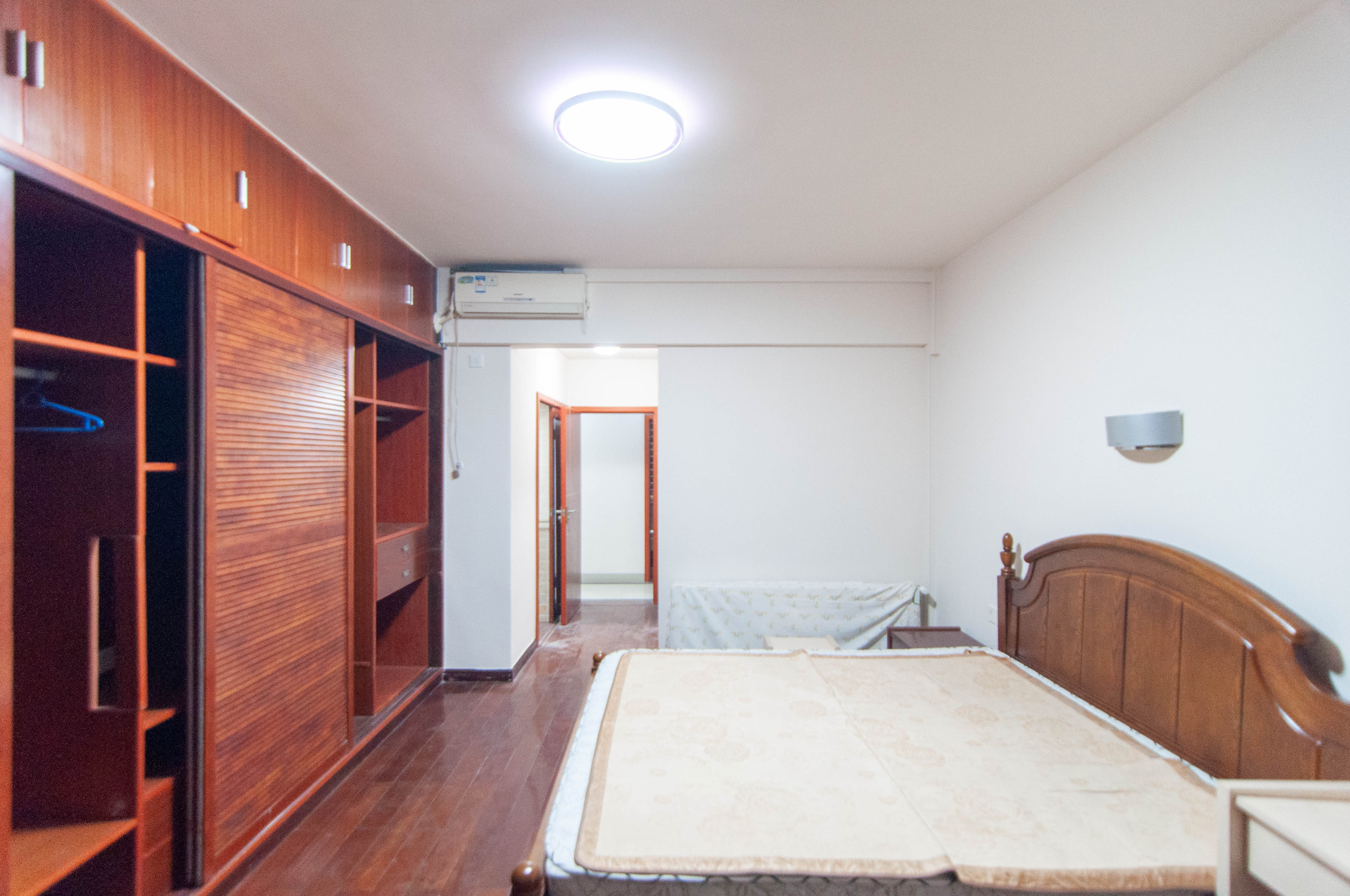 沁园春御院 3室2厅2卫 128.0万 沁园春御院 3室2厅2卫 128.0万其他