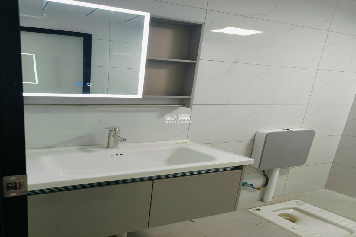 湘聚大厦 1室1厅1卫 2200.0元/月 湘聚大厦 1室1厅1卫 2200.0元/月室内图