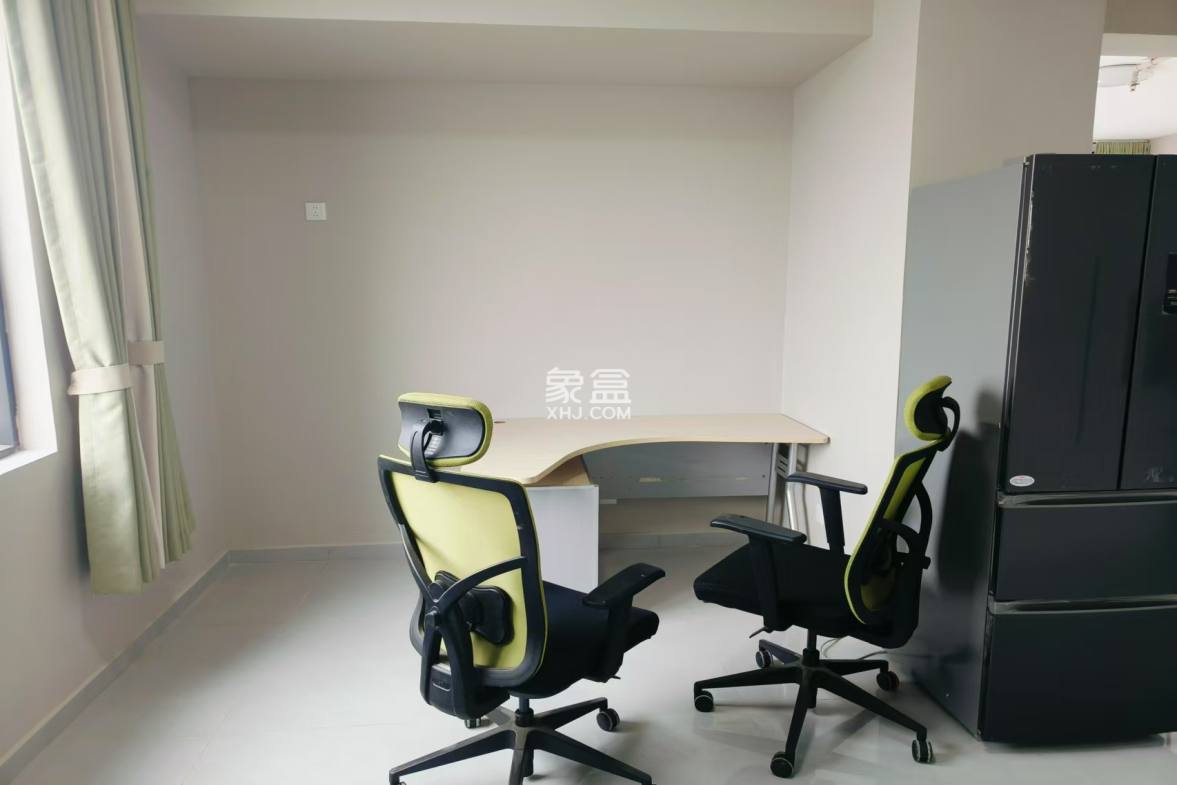 湘聚大厦 1室1厅1卫 2200.0元/月 湘聚大厦 1室1厅1卫 2200.0元/月室内图