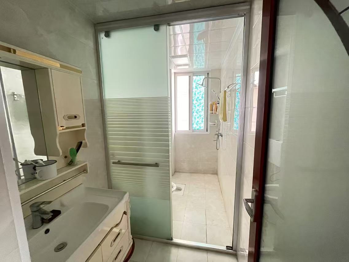 康馨佳园 3室2厅1卫 70.0万 康馨佳园 3室2厅1卫 70.0万室内图