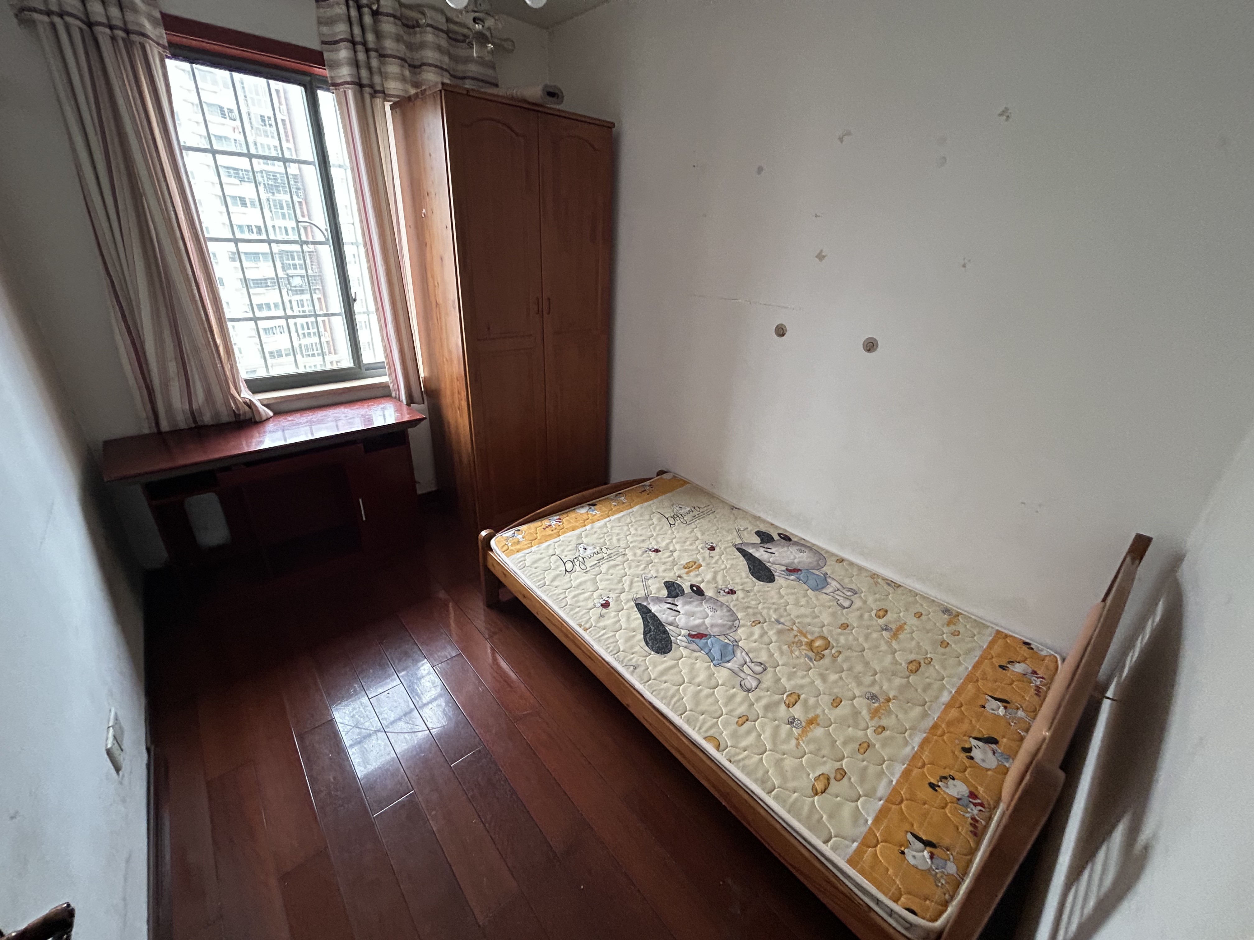 西子湖畔沃府  3室2厅2卫   2400.00元/月室内图