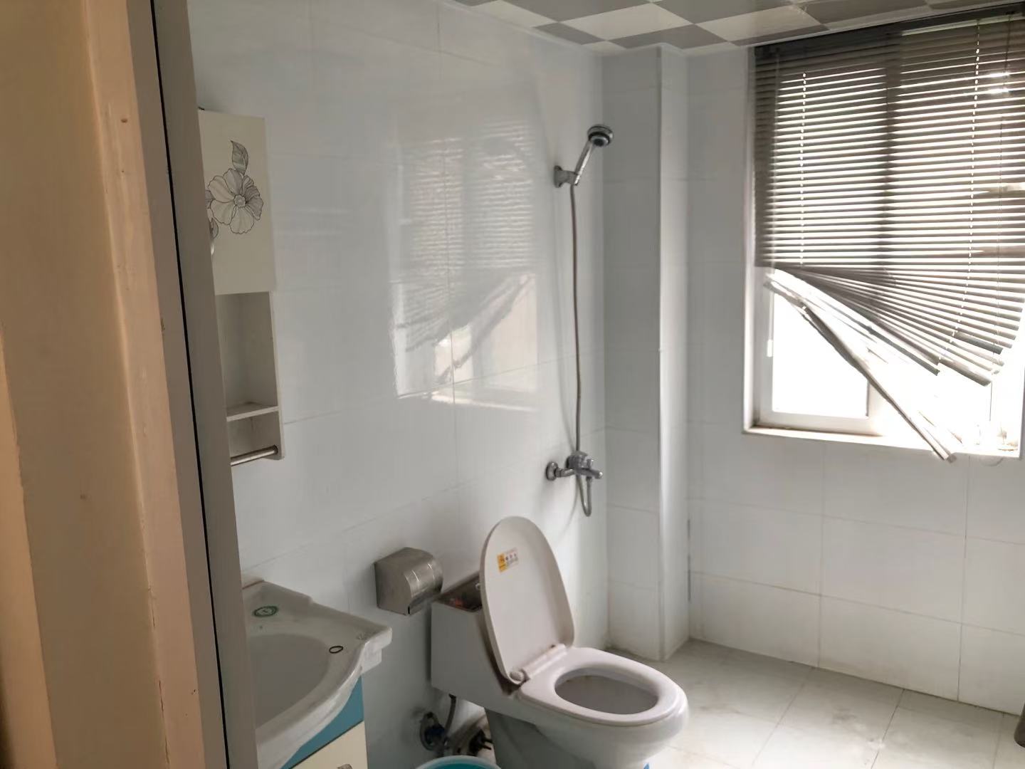 湘府十城(汇财御景湾新寓,汇财国际) 3室2厅2卫 1800.0元/月 湘府十城(汇财御景湾新寓,汇财国际) 3室2厅2卫 1800.0元/月室内图