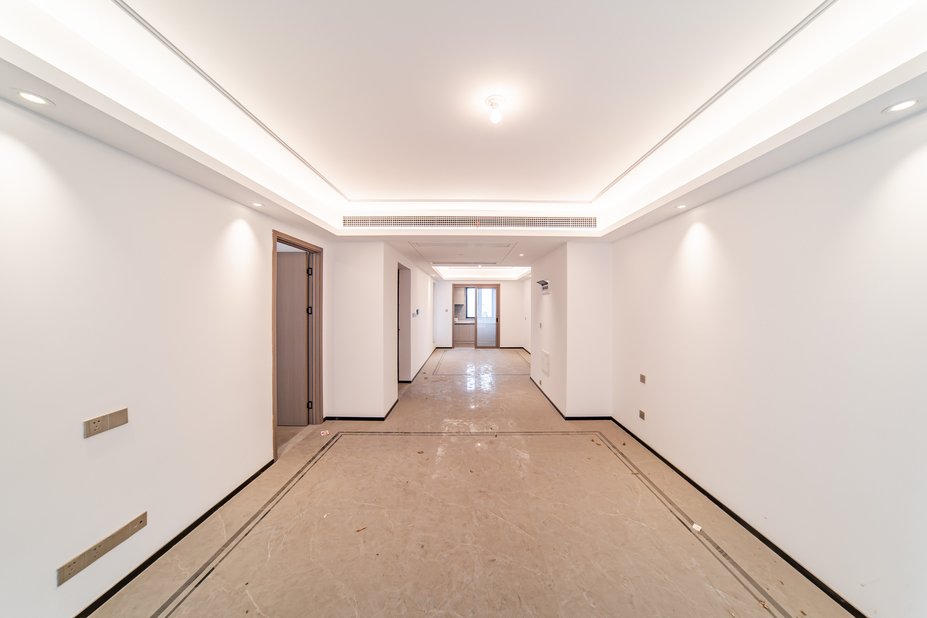 建发电建江山悦  4室2厅2卫   175.00万客厅