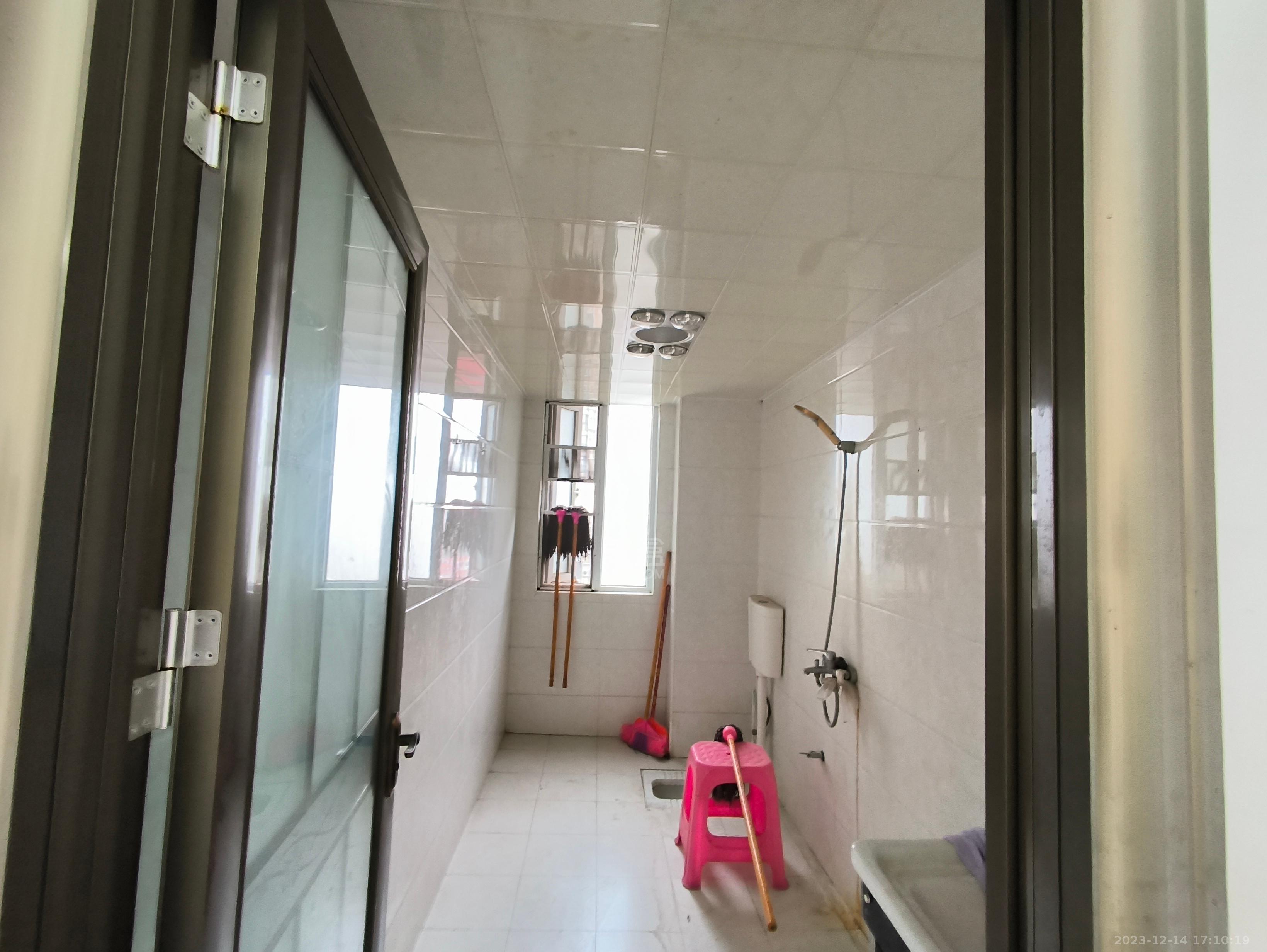 湘江名都 4室2厅2卫 1800.0元/月 湘江名都 4室2厅2卫 1800.0元/月室内图