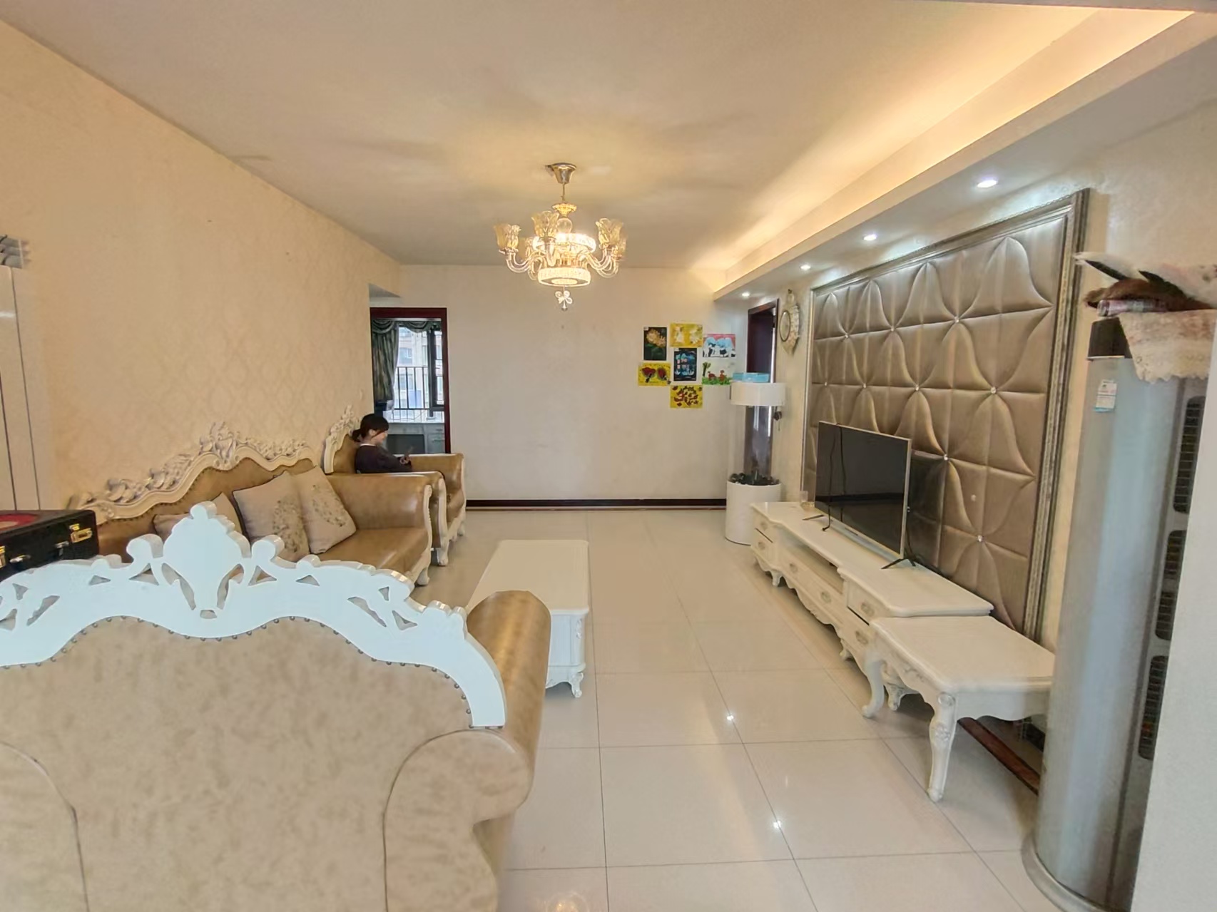 中海国际二期  4室2厅2卫    2500.0元/月 中海国际二期  4室2厅2卫    2500.0元/月室内图