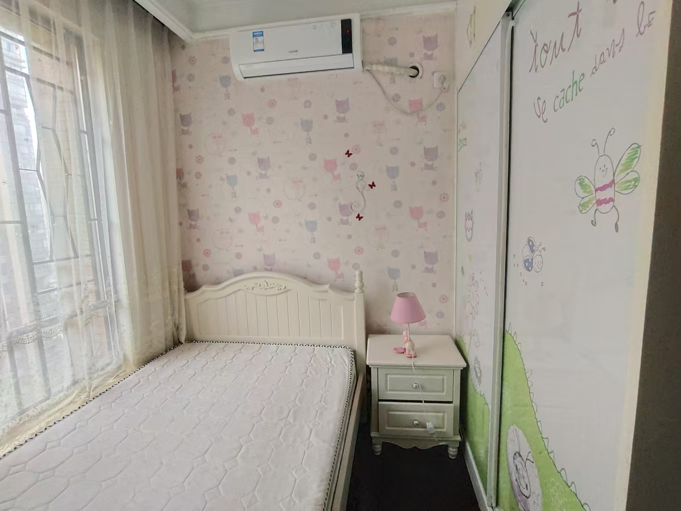 中海国际二期  4室2厅2卫    2500.0元/月 中海国际二期  4室2厅2卫    2500.0元/月室内图