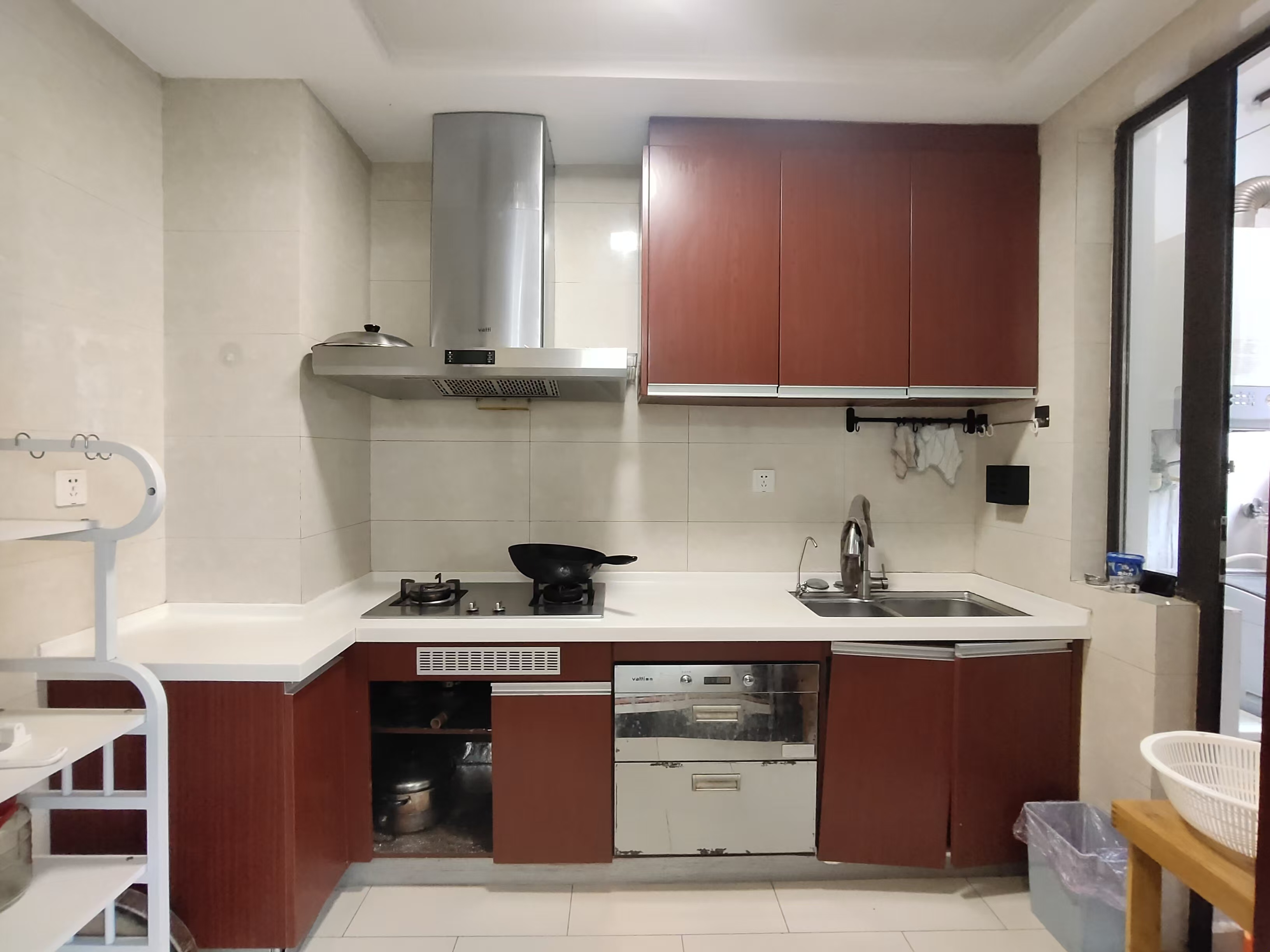 中海国际二期  4室2厅2卫    2500.0元/月 中海国际二期  4室2厅2卫    2500.0元/月室内图