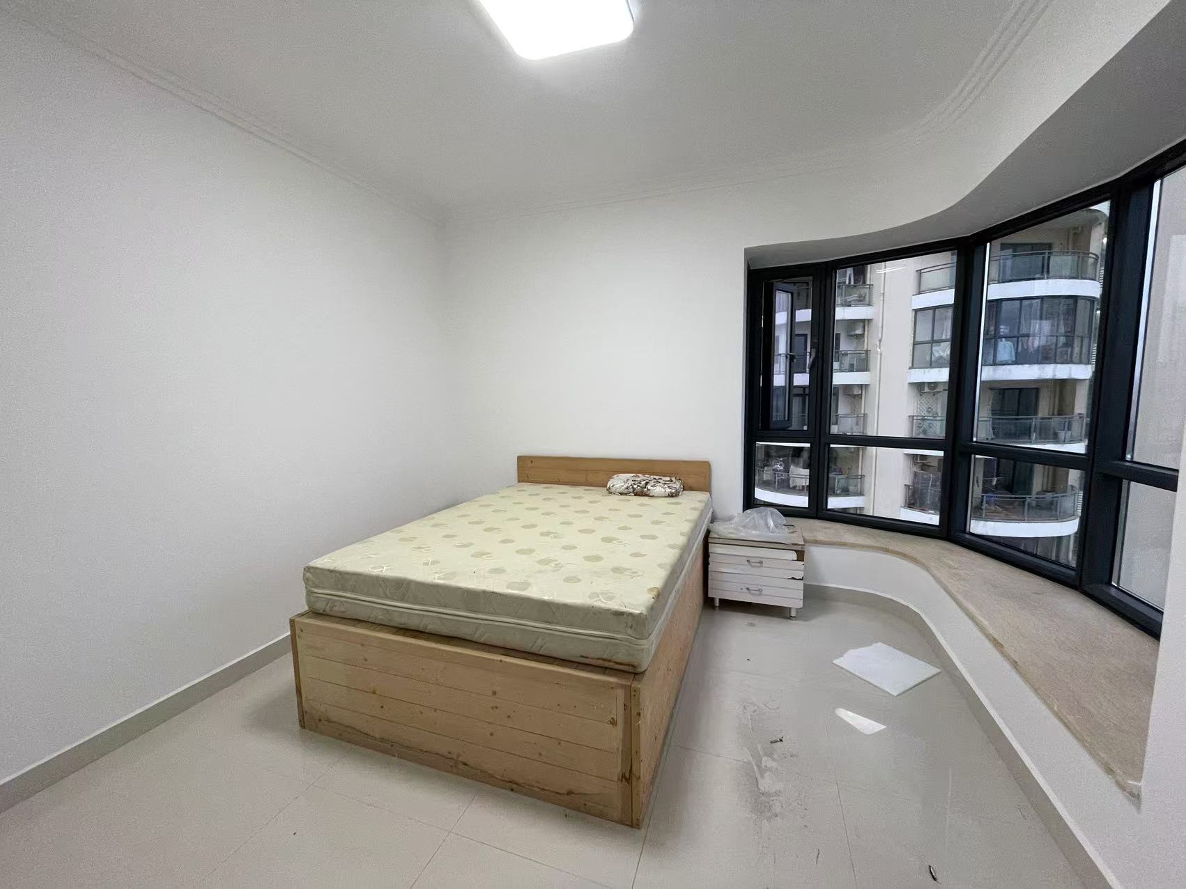 北海岸88号 2室2厅1卫 2200.0元/月 北海岸88号 2室2厅1卫 2200.0元/月室内图