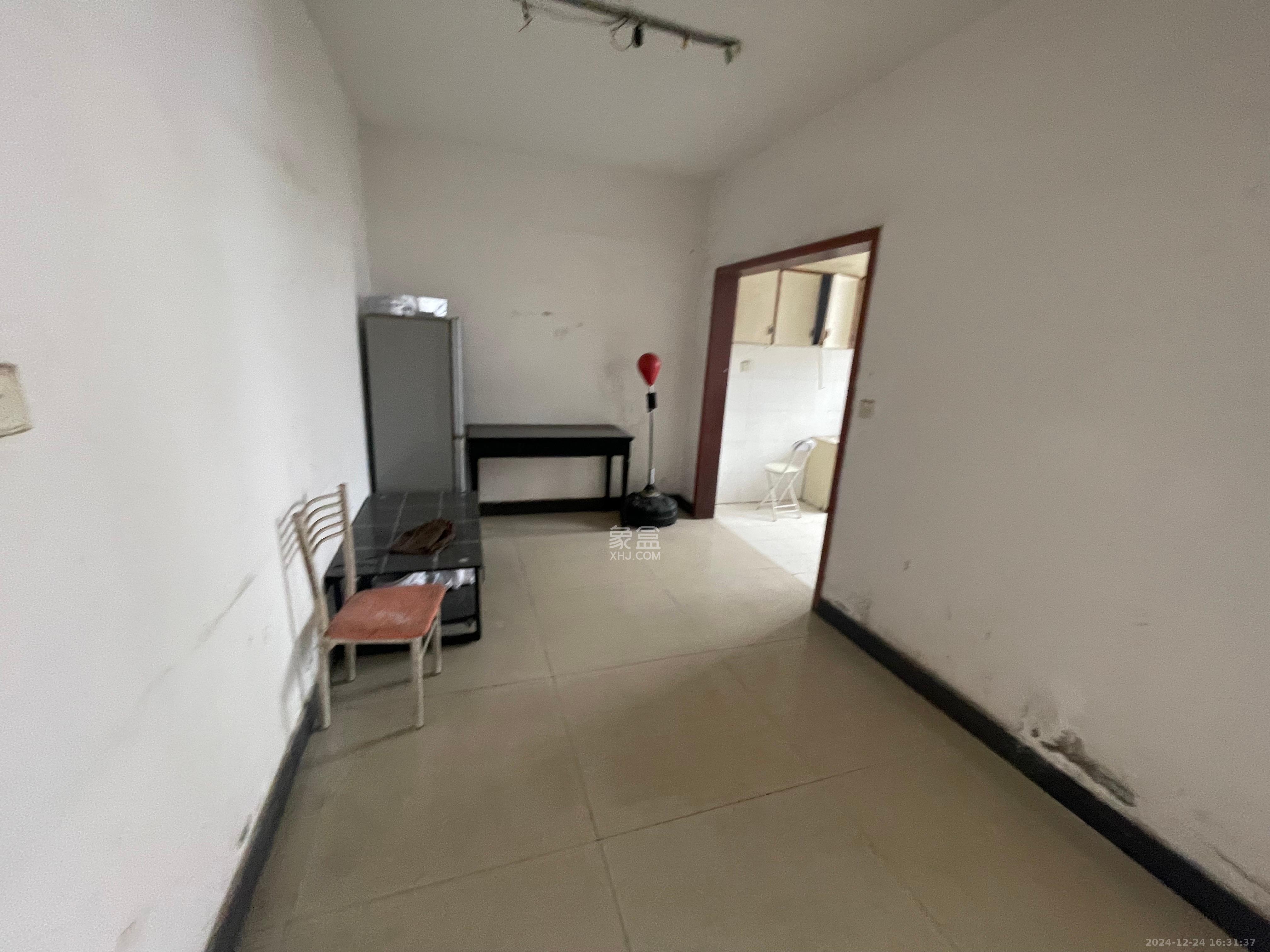 新城农博公寓 3室1厅1卫 1700.0元/月 新城农博公寓 3室1厅1卫 1700.0元/月室内图