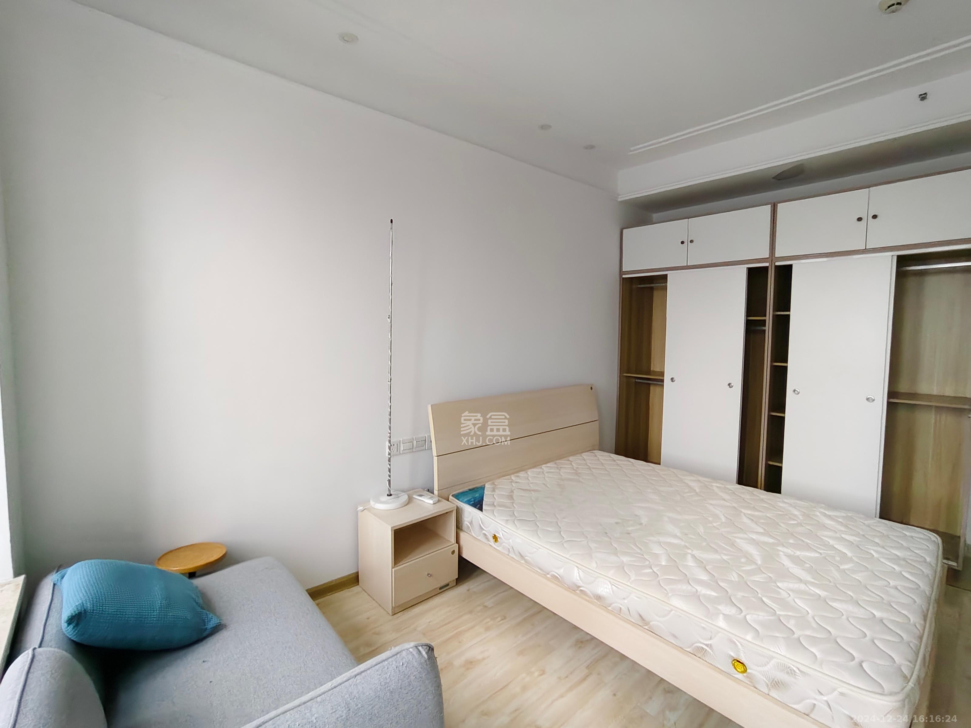 江山帝景哈佛 1室1厅1卫 1250.0元/月 江山帝景哈佛 1室1厅1卫 1250.0元/月户型图