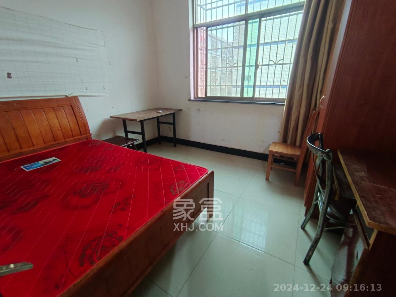 泉塘小区  2室2厅1卫   950.00元/月室内图