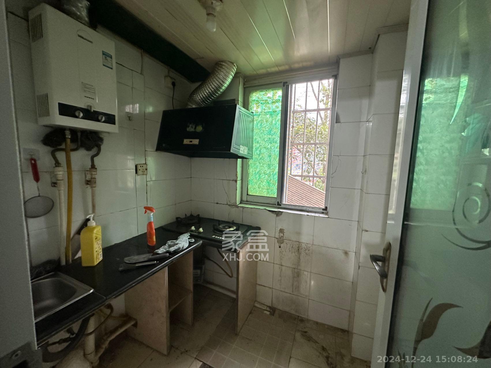 洞井一小区 2室1厅1卫 1200.0元/月 洞井一小区 2室1厅1卫 1200.0元/月室内图