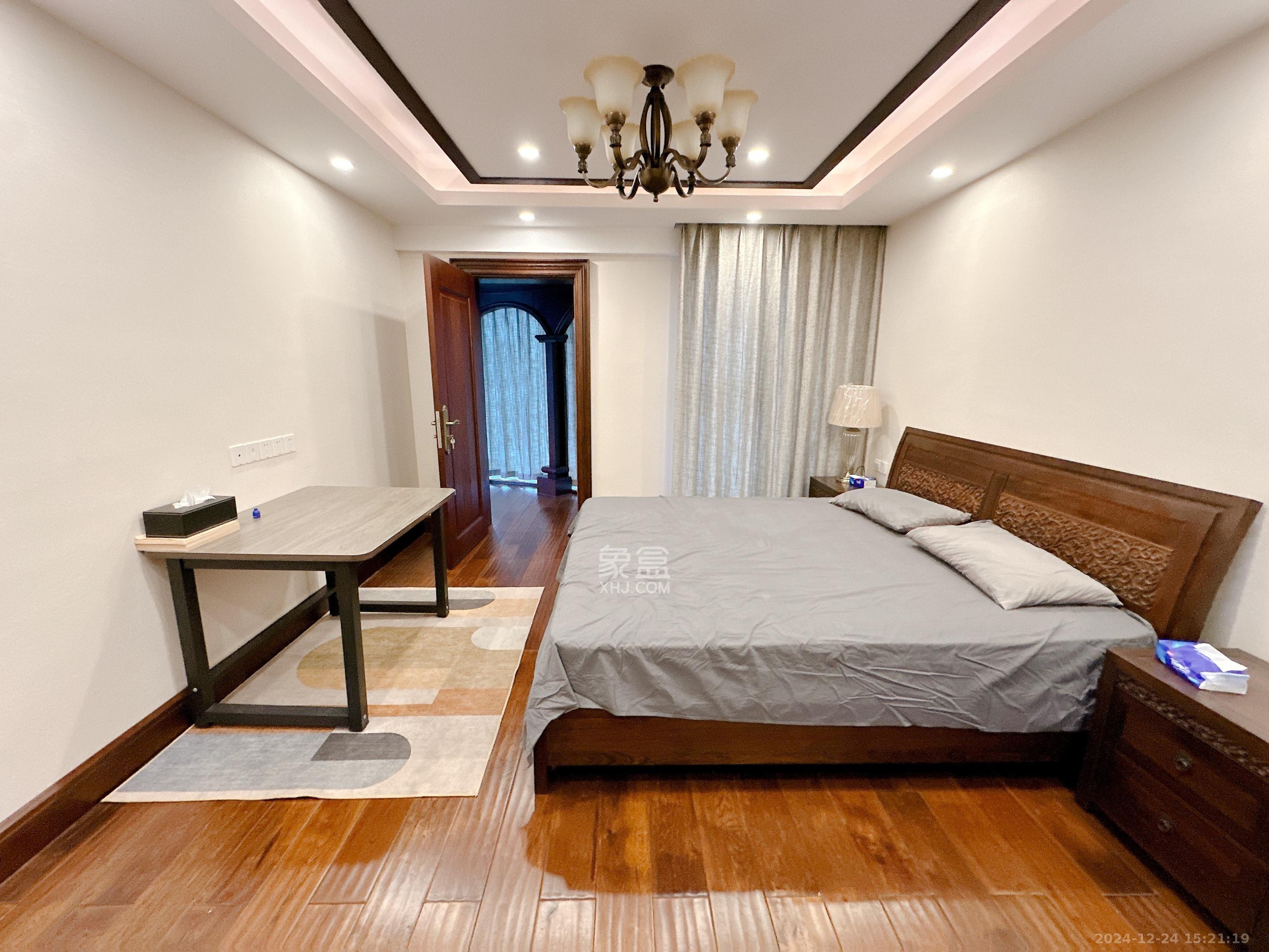 潮宗御苑 3室2厅2卫 26800.0元/月 潮宗御苑 3室2厅2卫 26800.0元/月室内图