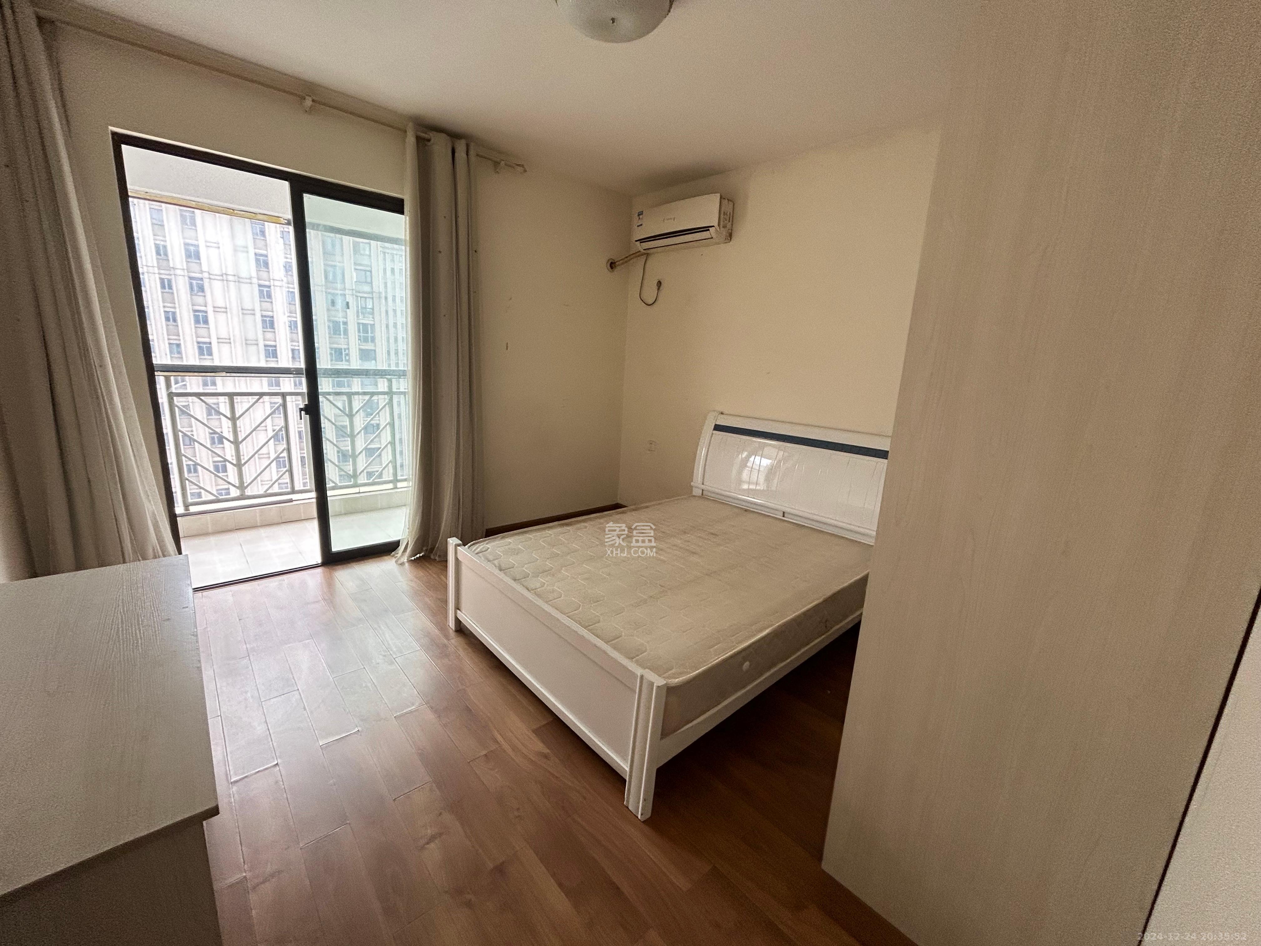 旭辉藏郡（藏郡、旭湘华府)  1室2厅1卫    2100.0元/月室内图