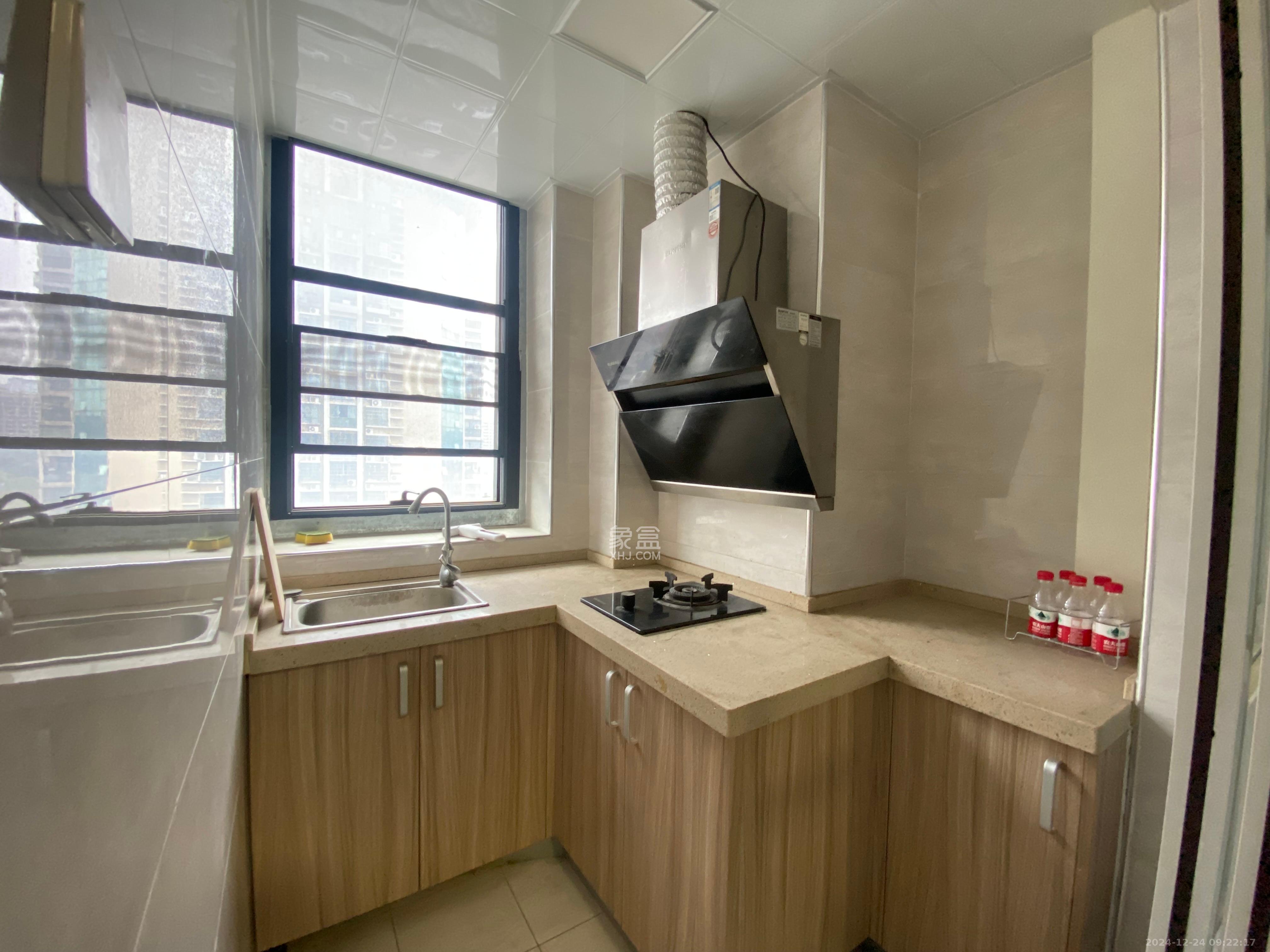 未来漫城  1室1厅1卫    1400.0元/月 未来漫城  1室1厅1卫    1400.0元/月室内图