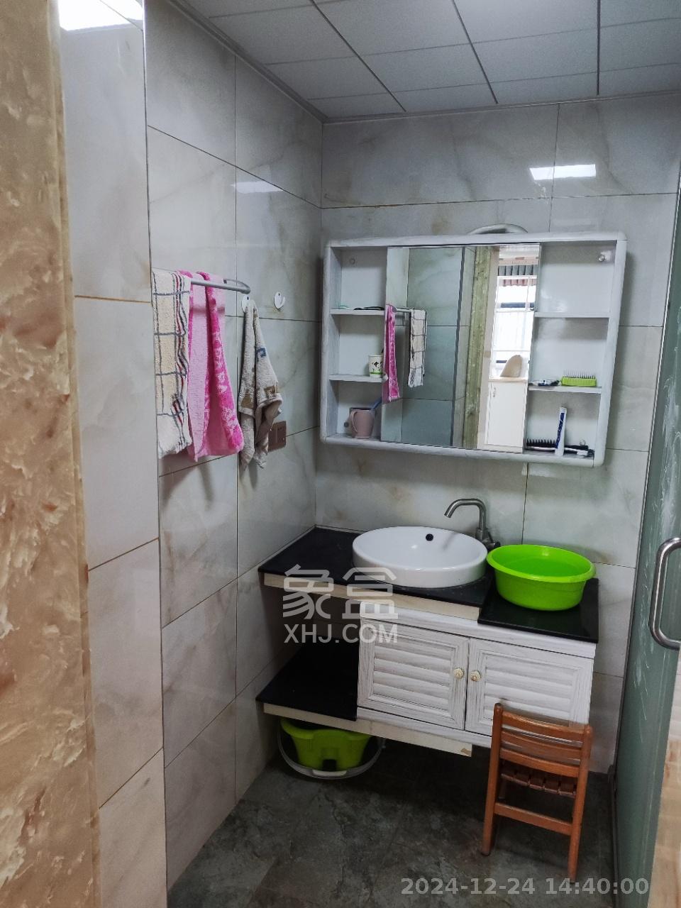 山水嘉园 2室2厅1卫 2000.0元/月 山水嘉园 2室2厅1卫 2000.0元/月室内图