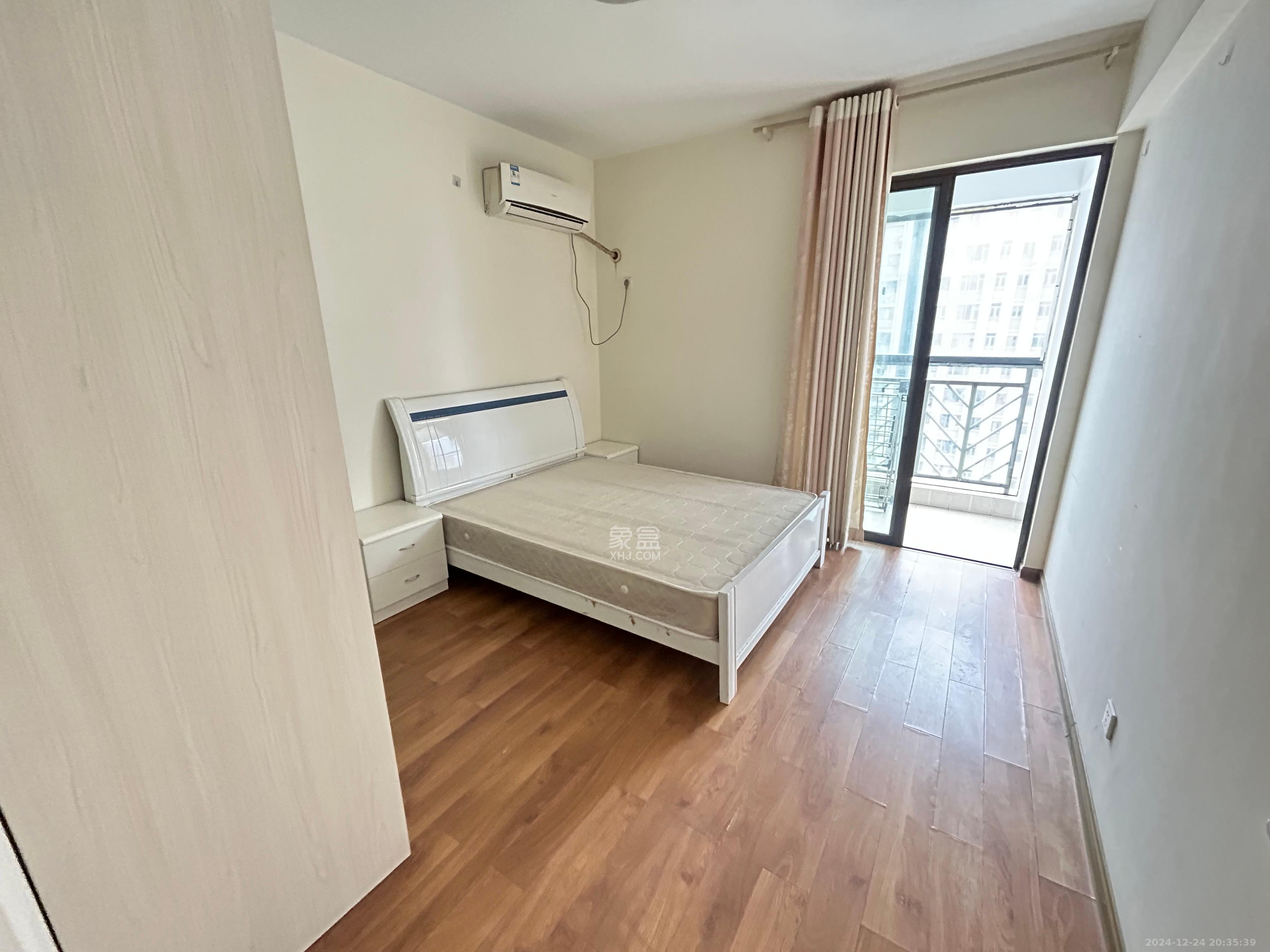 旭辉藏郡(藏郡、旭湘华府) 1室2厅1卫 2100.0元/月 旭辉藏郡(藏郡、旭湘华府) 1室2厅1卫 2100.0元/月室内图