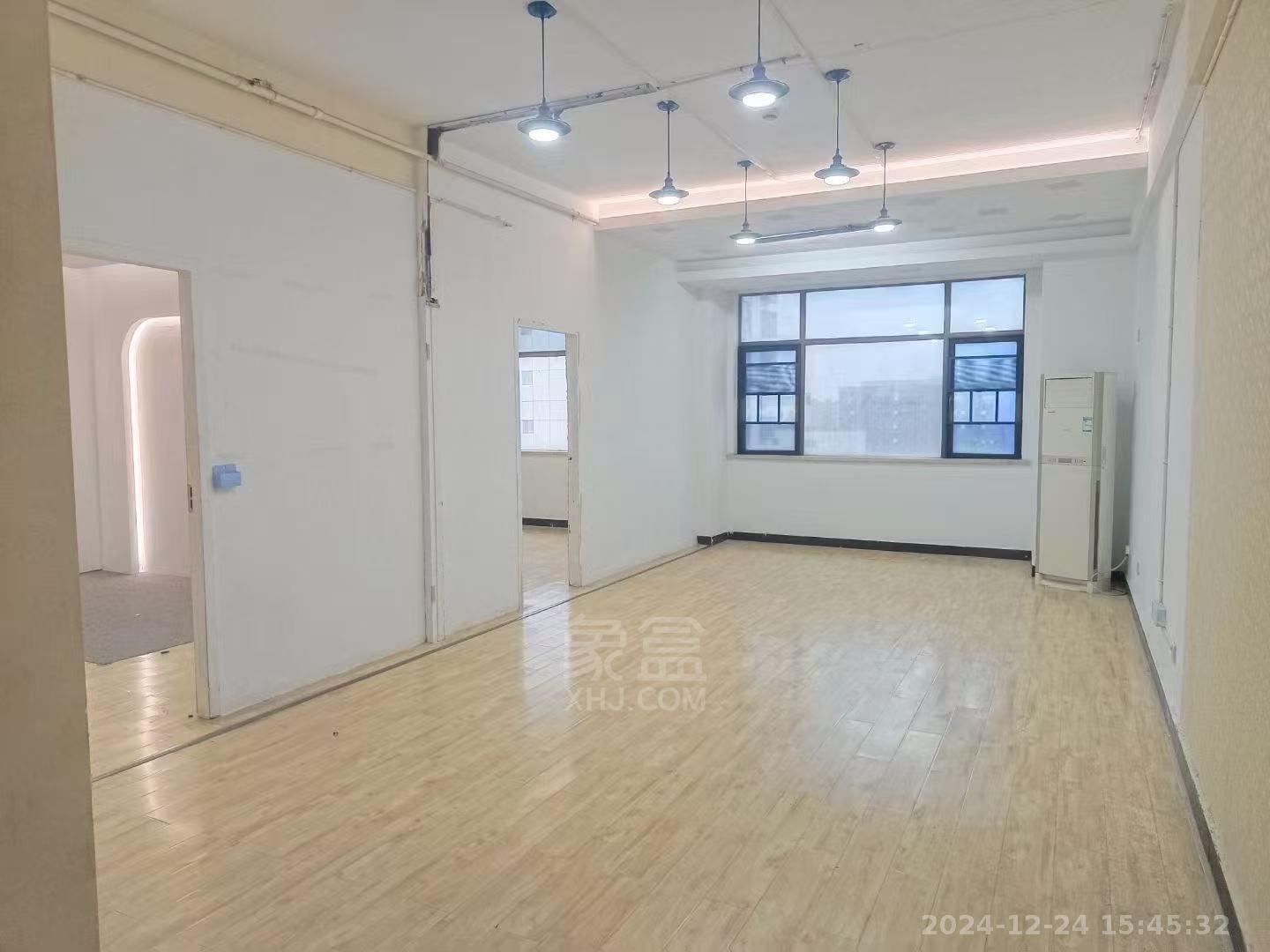 时尚新天地(平和堂)  1室1厅1卫    2400.0元/月 时尚新天地(平和堂)  1室1厅1卫    2400.0元/月