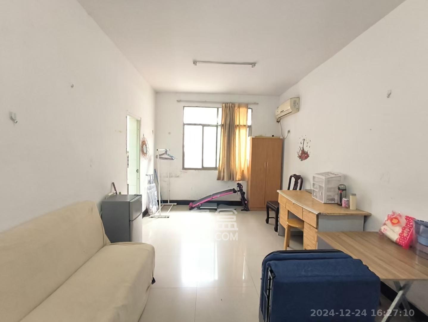 岳北社区  1室1厅1卫   1200.00元/月