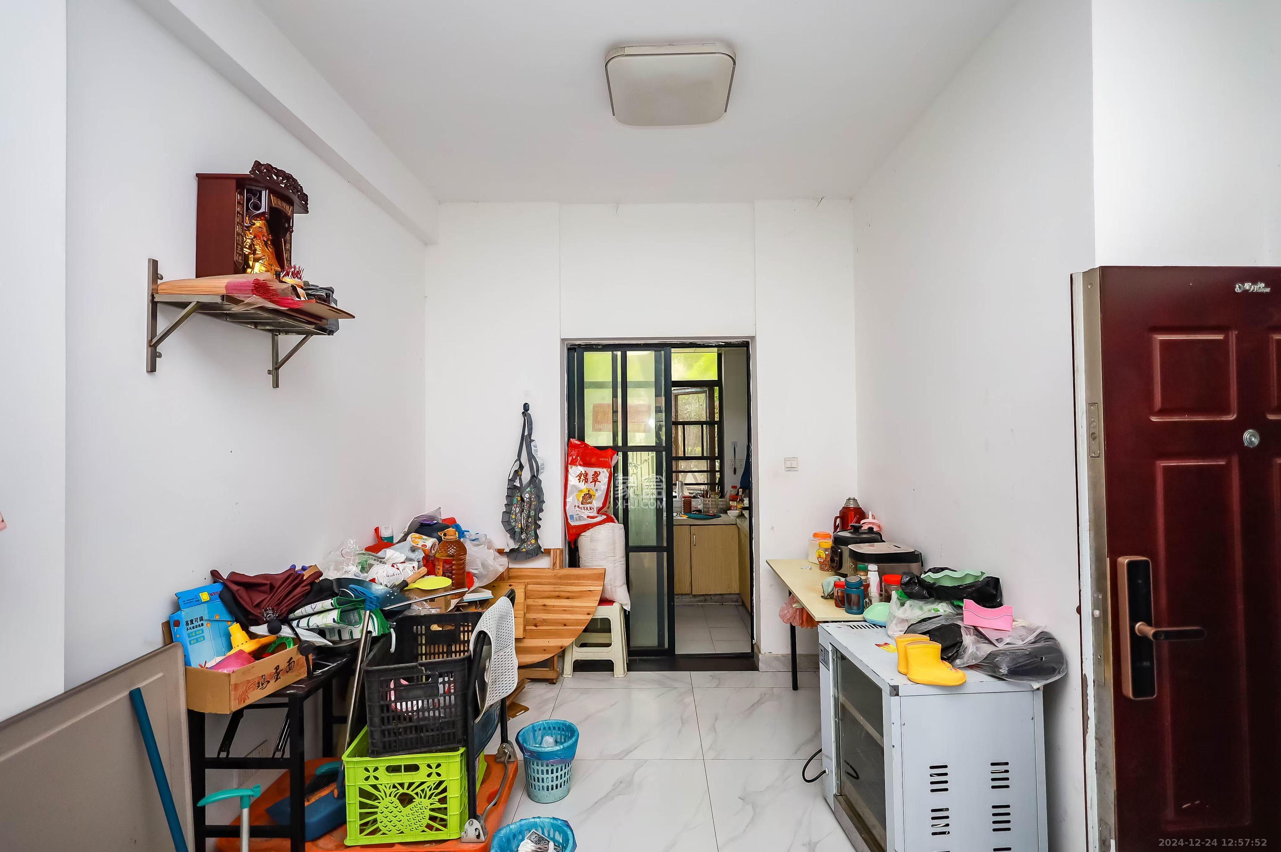 通号岭绣苑 4室2厅2卫 2480.0元/月 通号岭绣苑 4室2厅2卫 2480.0元/月室内图