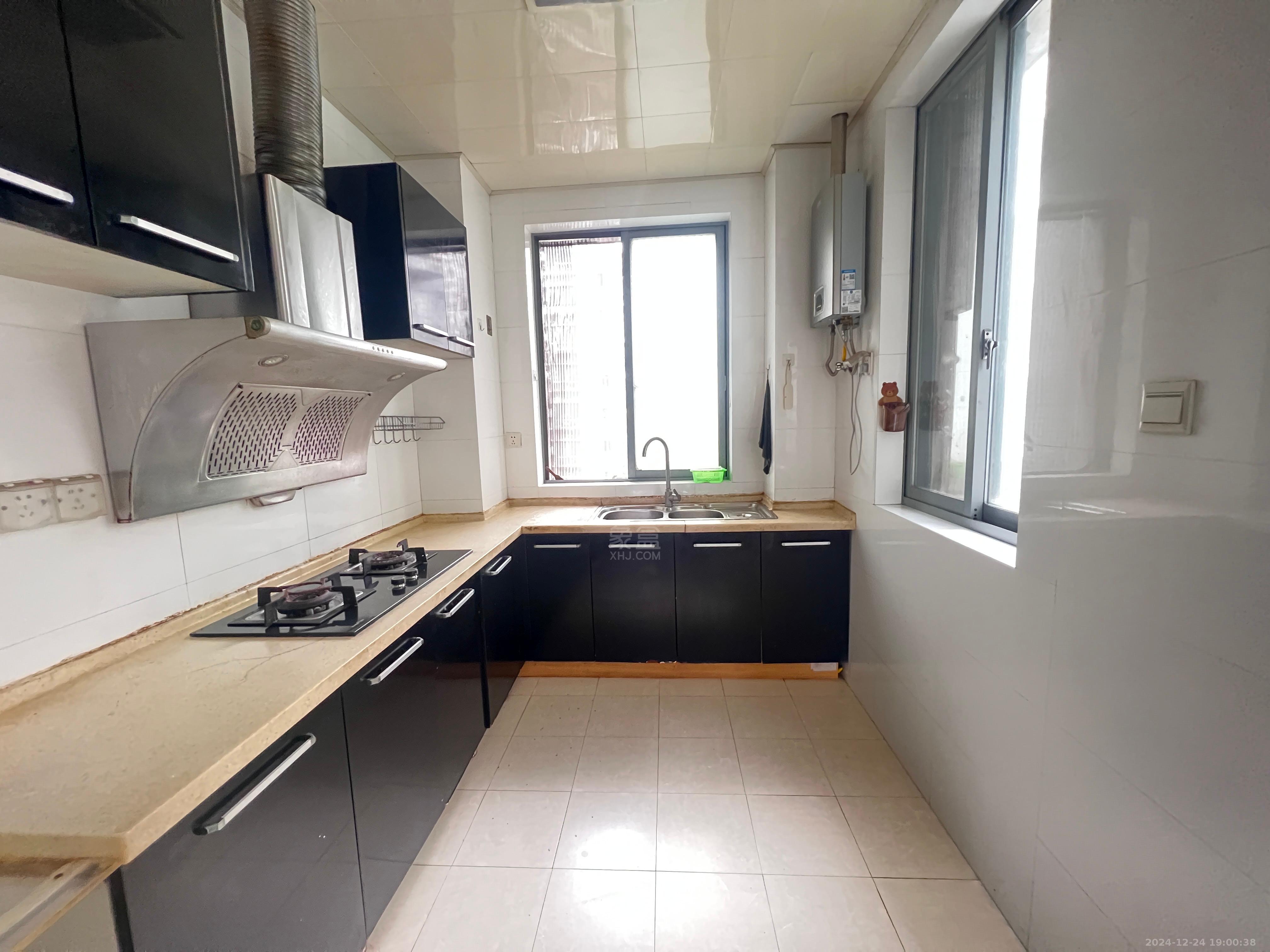 株洲锦绣江山 3室2厅2卫 2100.0元/月 株洲锦绣江山 3室2厅2卫 2100.0元/月室内图