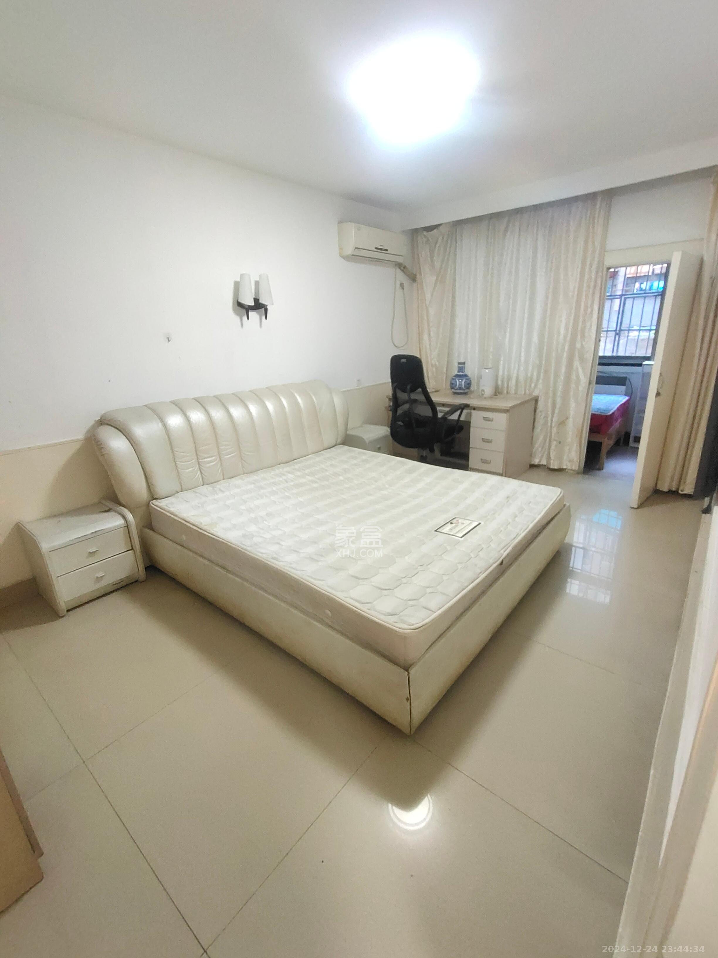 时代先锋 2室1厅1卫 2600.0元/月 时代先锋 2室1厅1卫 2600.0元/月室内图