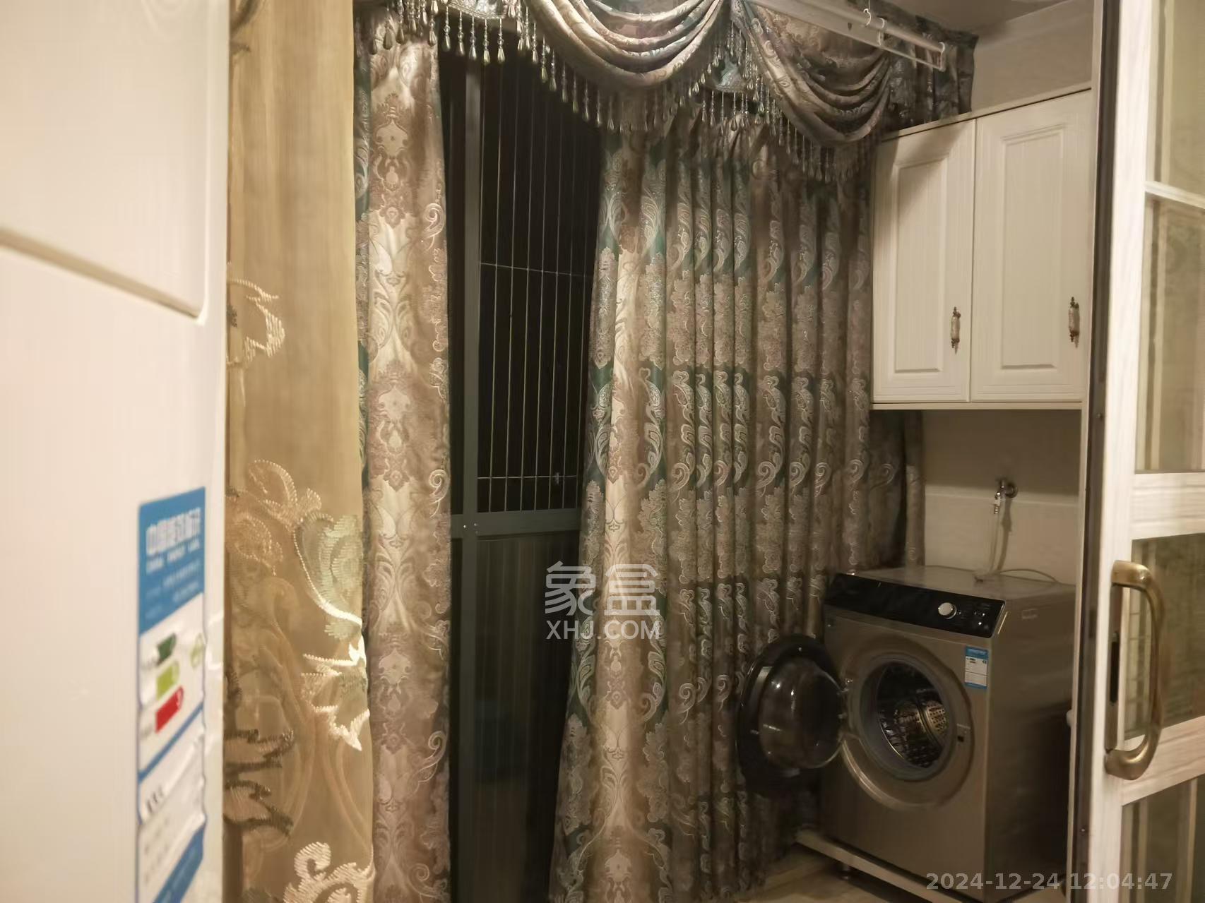 湘府十城(汇财御景湾新寓,汇财国际)  3室2厅1卫    2800.0元/月 湘府十城(汇财御景湾新寓,汇财国际)  3室2厅1卫    2800.0元/月室内图