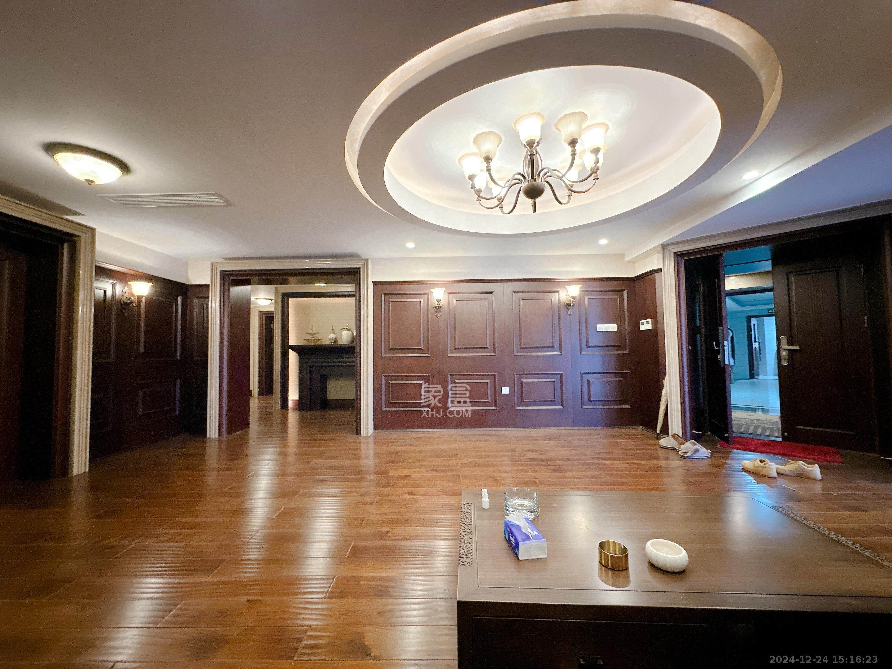 潮宗御苑 3室2厅2卫 26800.0元/月 潮宗御苑 3室2厅2卫 26800.0元/月室内图