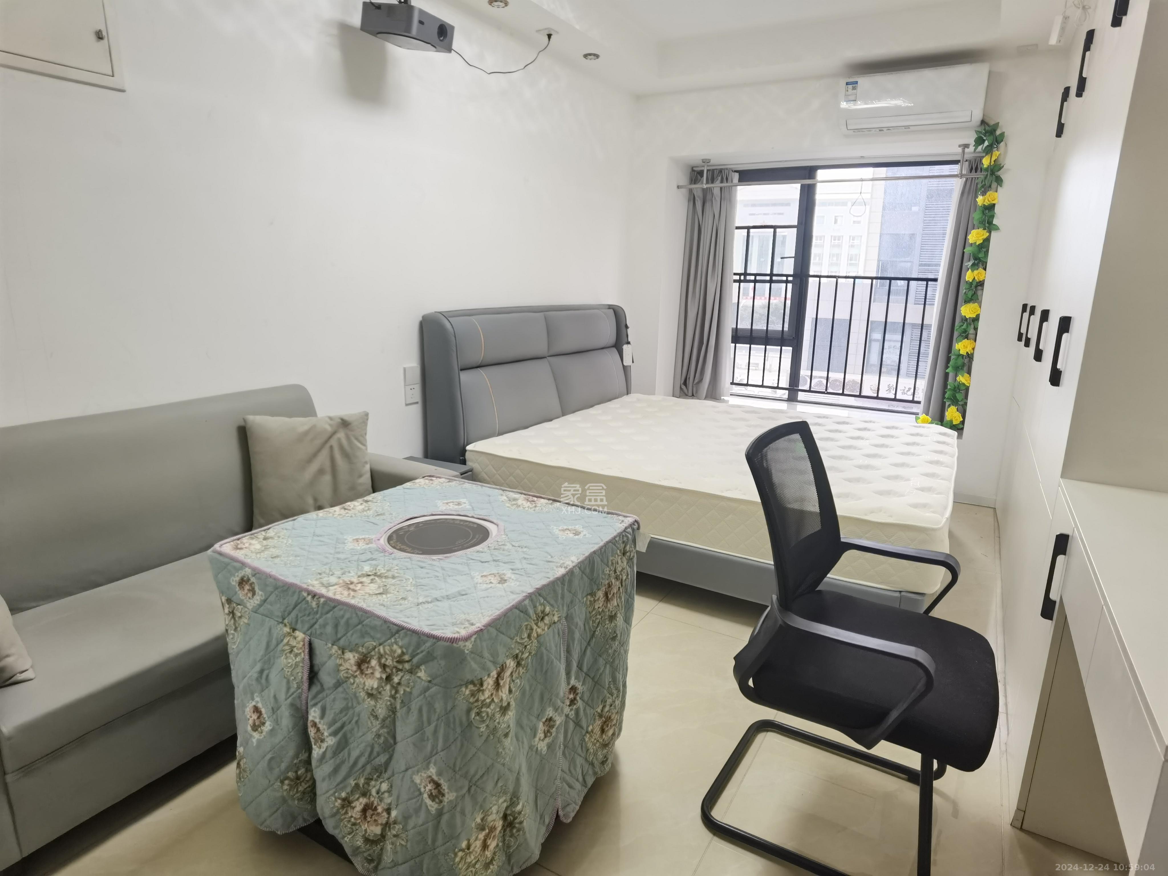 碧桂园城市之光  1室0厅0卫    1600.0元/月室内图1