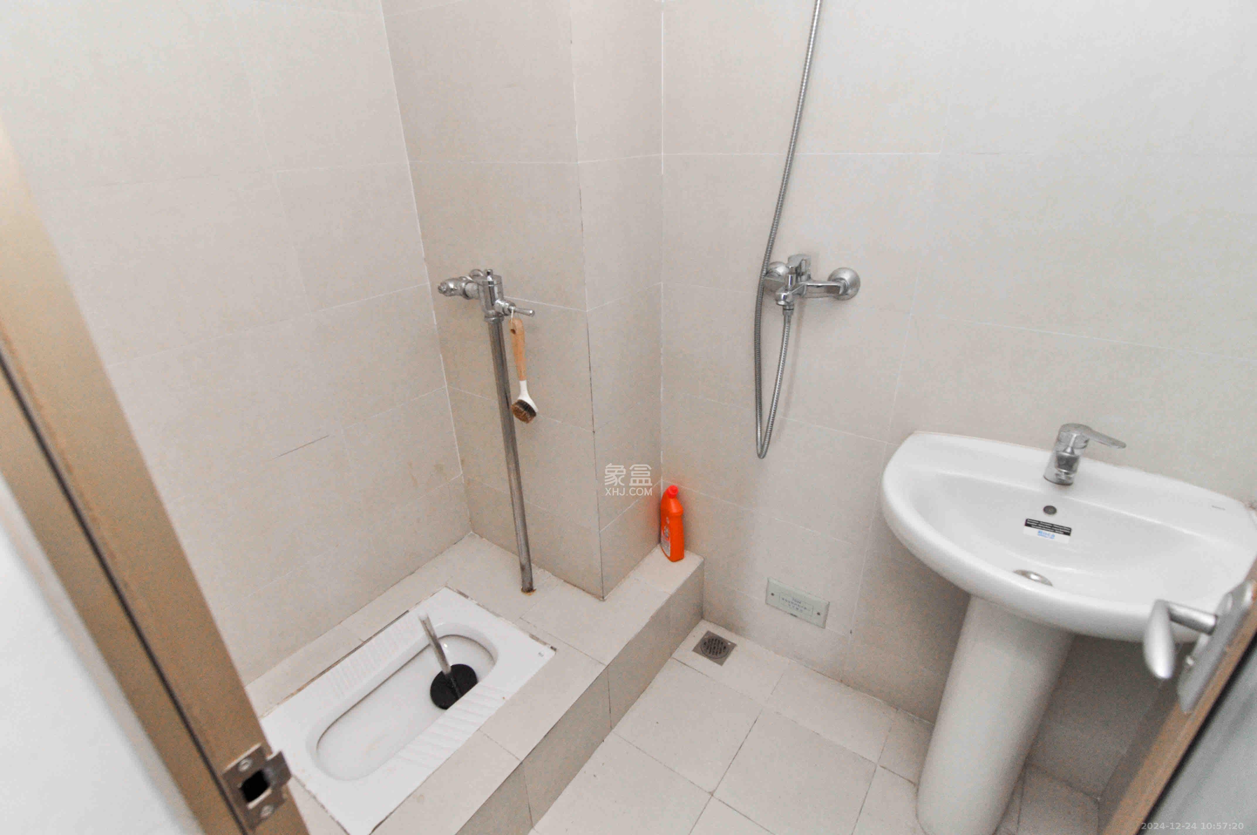 梅溪湖金茂府(金茂广场)(金茂览秀城) 5室2厅4卫 8800.0元/月 梅溪湖金茂府(金茂广场)(金茂览秀城) 5室2厅4卫 8800.0元/月室内图