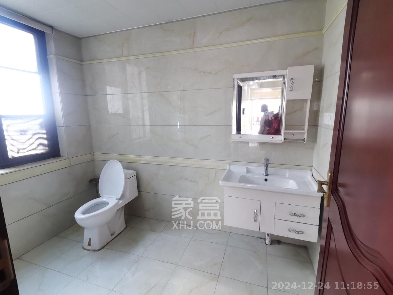 湘江世纪城富湾国际 8室4厅4卫 30000.0元/月 湘江世纪城富湾国际 8室4厅4卫 30000.0元/月室内图