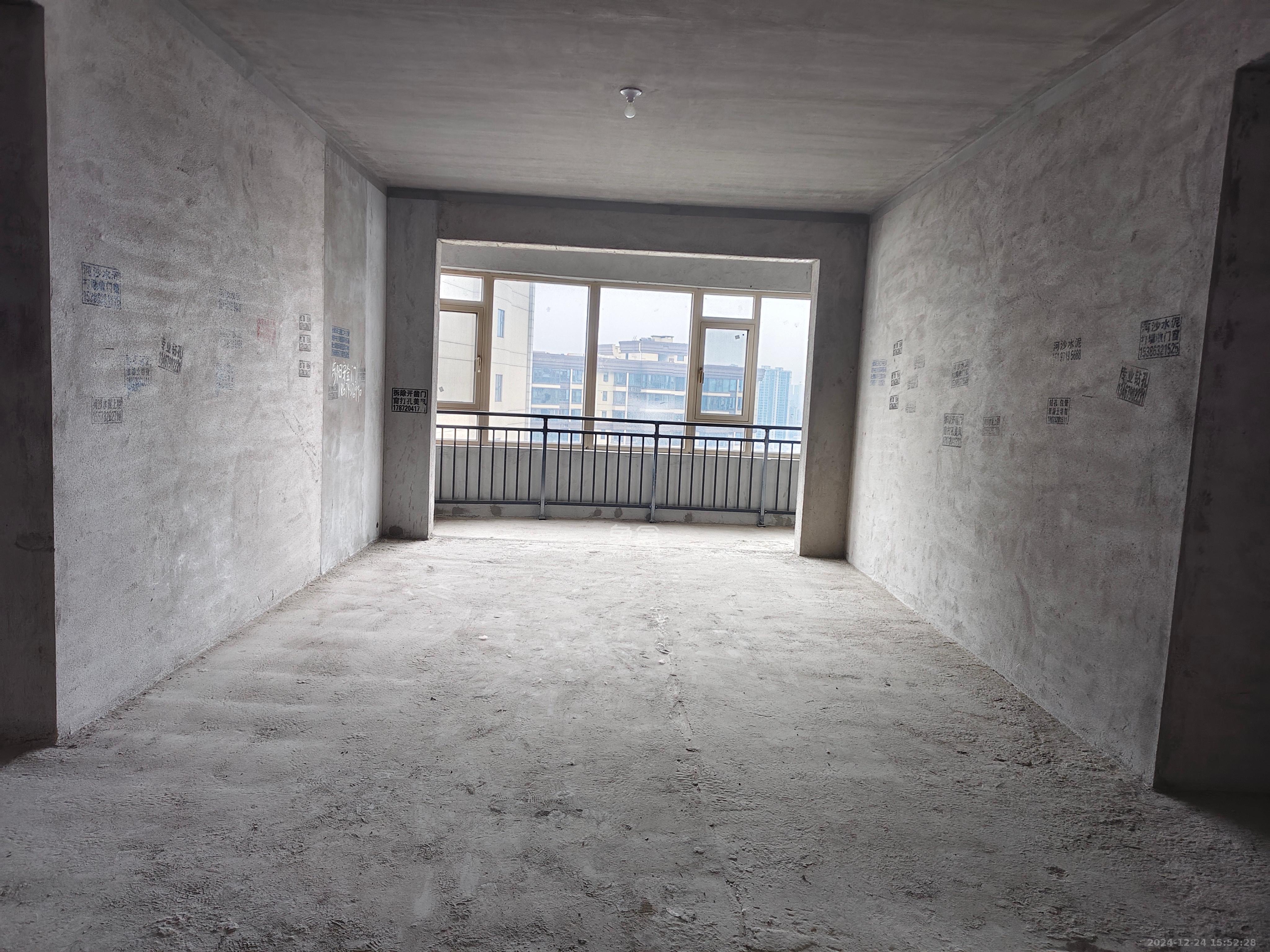 银港国际 3室2厅2卫 72.0万 银港国际 3室2厅2卫 72.0万客厅