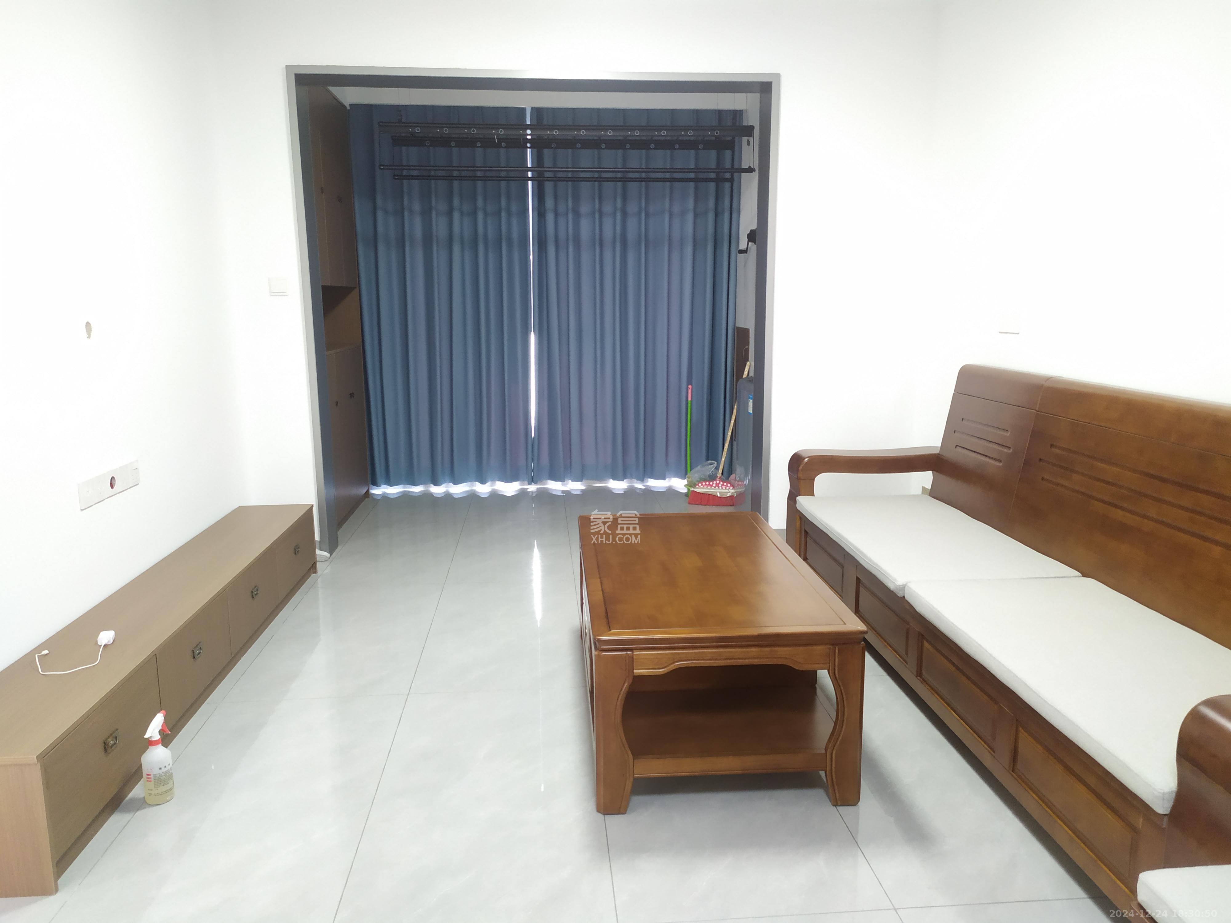 友興家園  2室2廳1衛(wèi)   2900.00元/月室內(nèi)圖