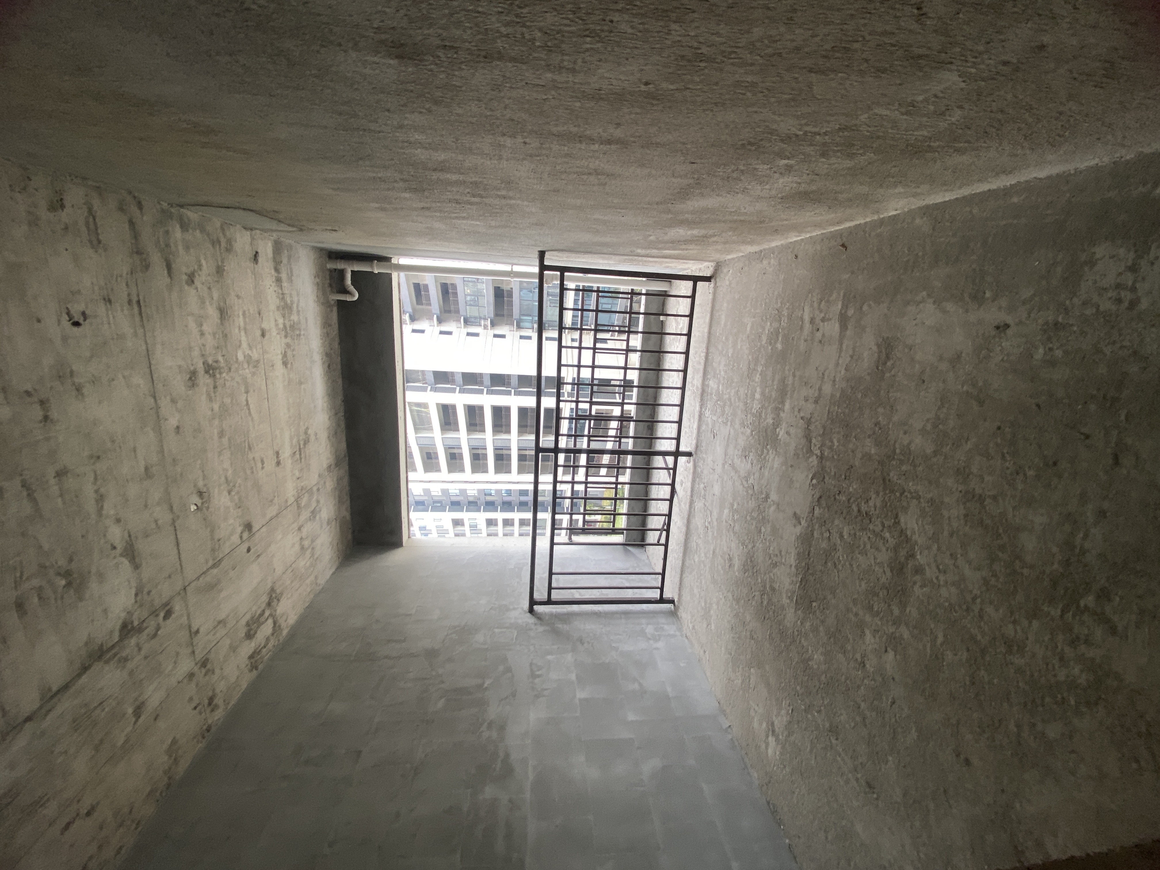 青春里-铂樾府 5室2厅2卫 89.8万 青春里-铂樾府 5室2厅2卫 89.8万客厅