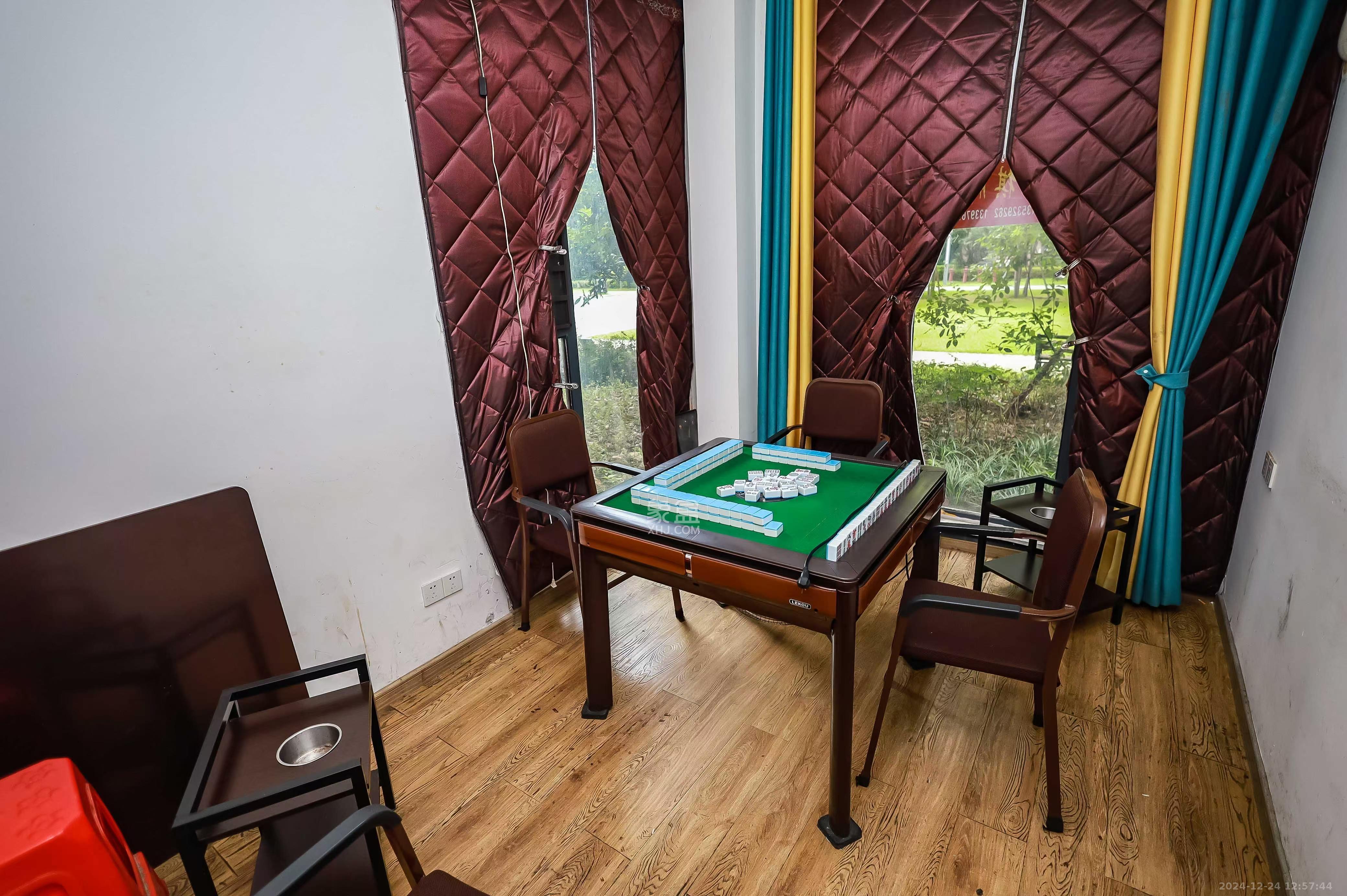 通号岭绣苑 4室2厅2卫 2480.0元/月 通号岭绣苑 4室2厅2卫 2480.0元/月室内图