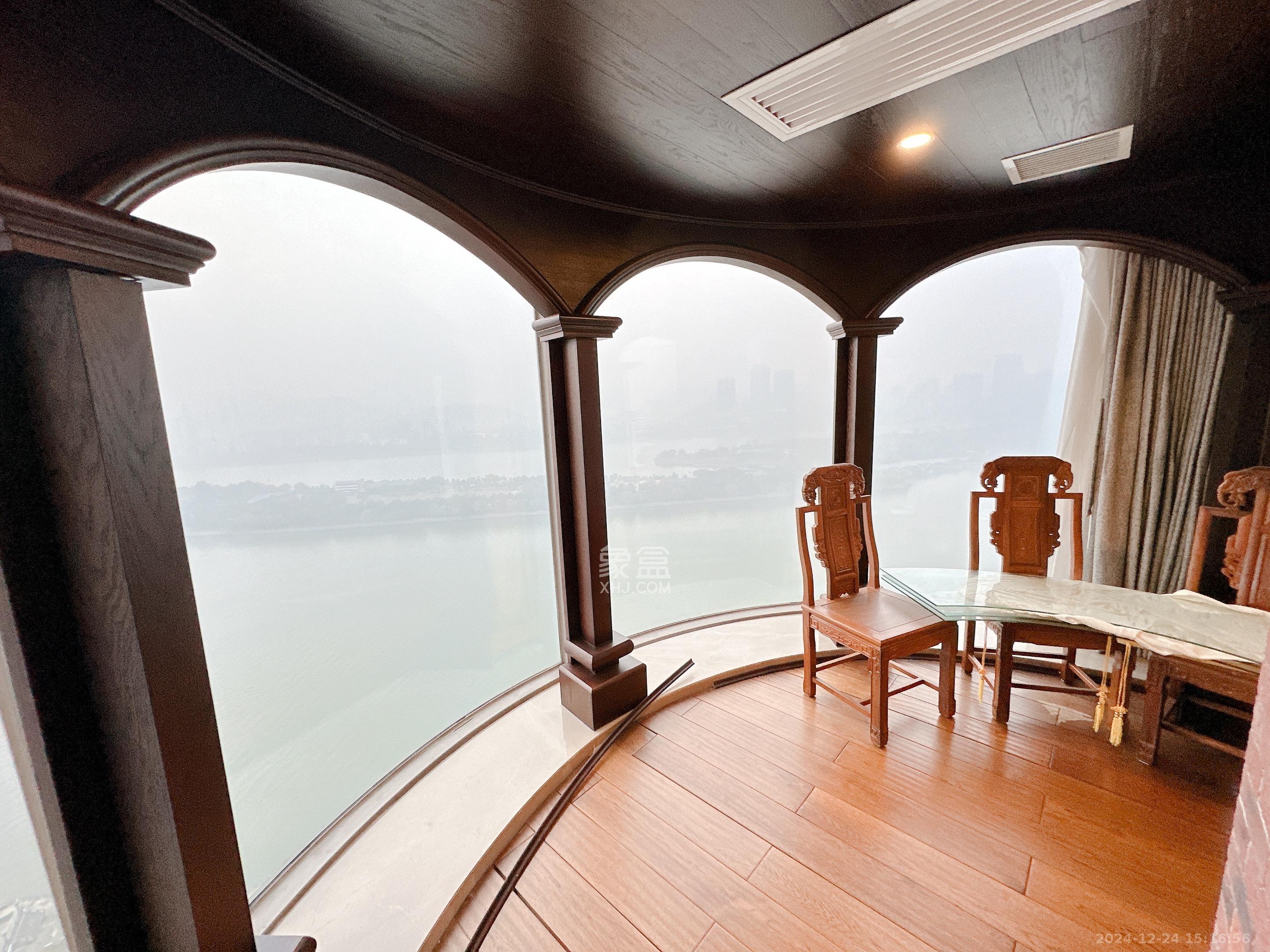 潮宗御苑 3室2厅2卫 26800.0元/月 潮宗御苑 3室2厅2卫 26800.0元/月室内图