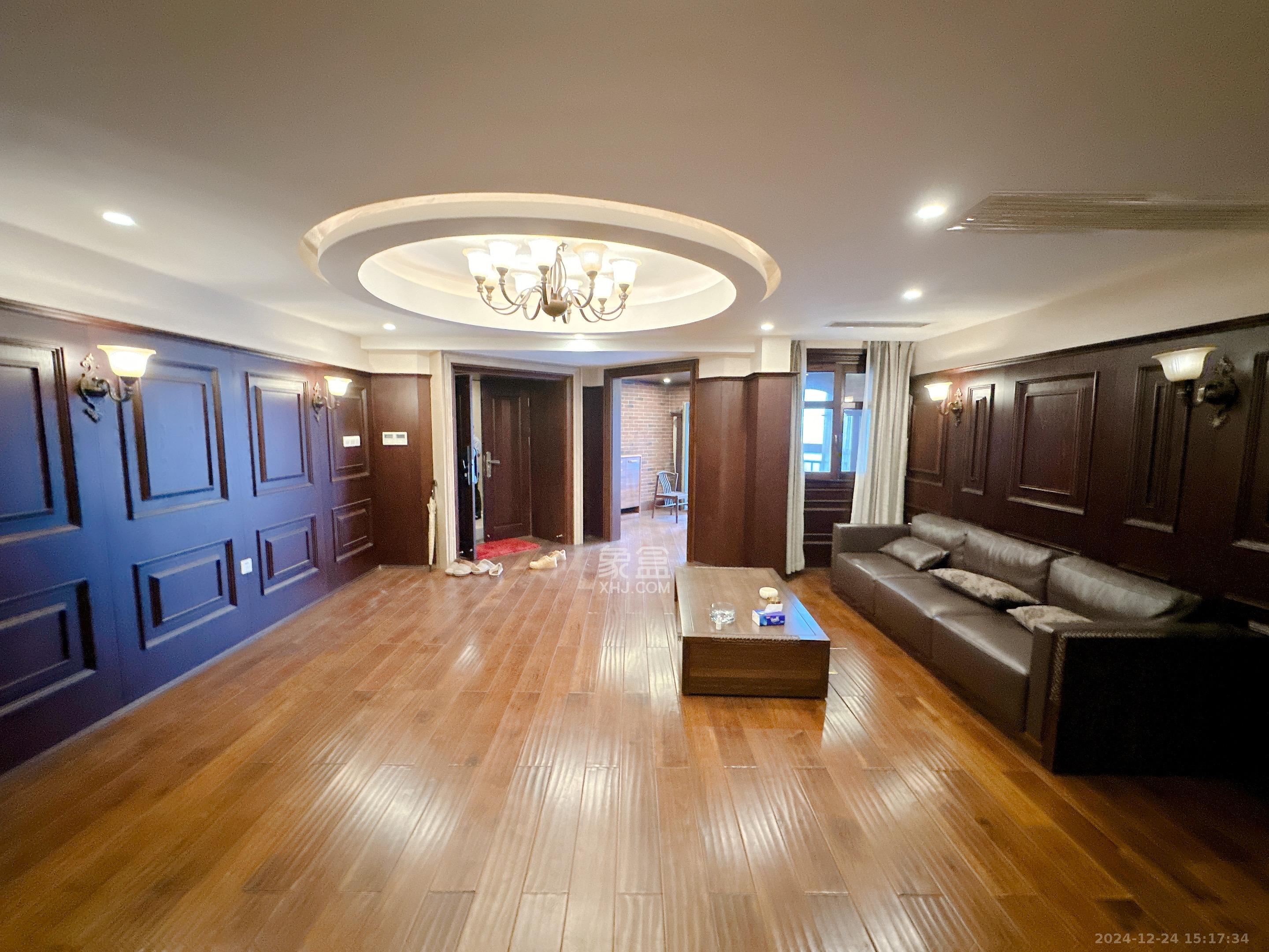 潮宗御苑 3室2厅2卫 26800.0元/月 潮宗御苑 3室2厅2卫 26800.0元/月室内图