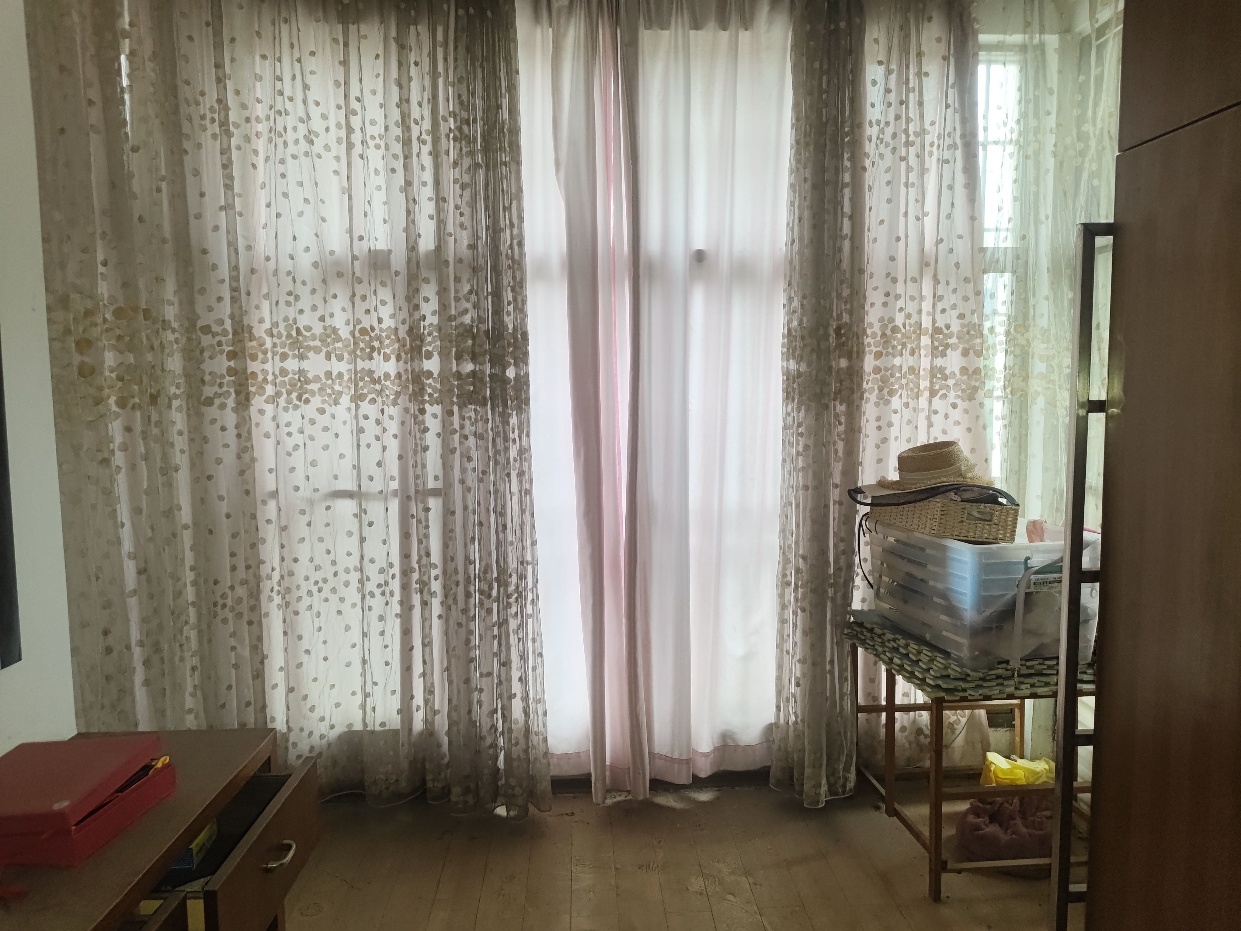 加州阳光小区(吉星阳光) 4室2厅2卫 72.8万 加州阳光小区(吉星阳光) 4室2厅2卫 72.8万客厅