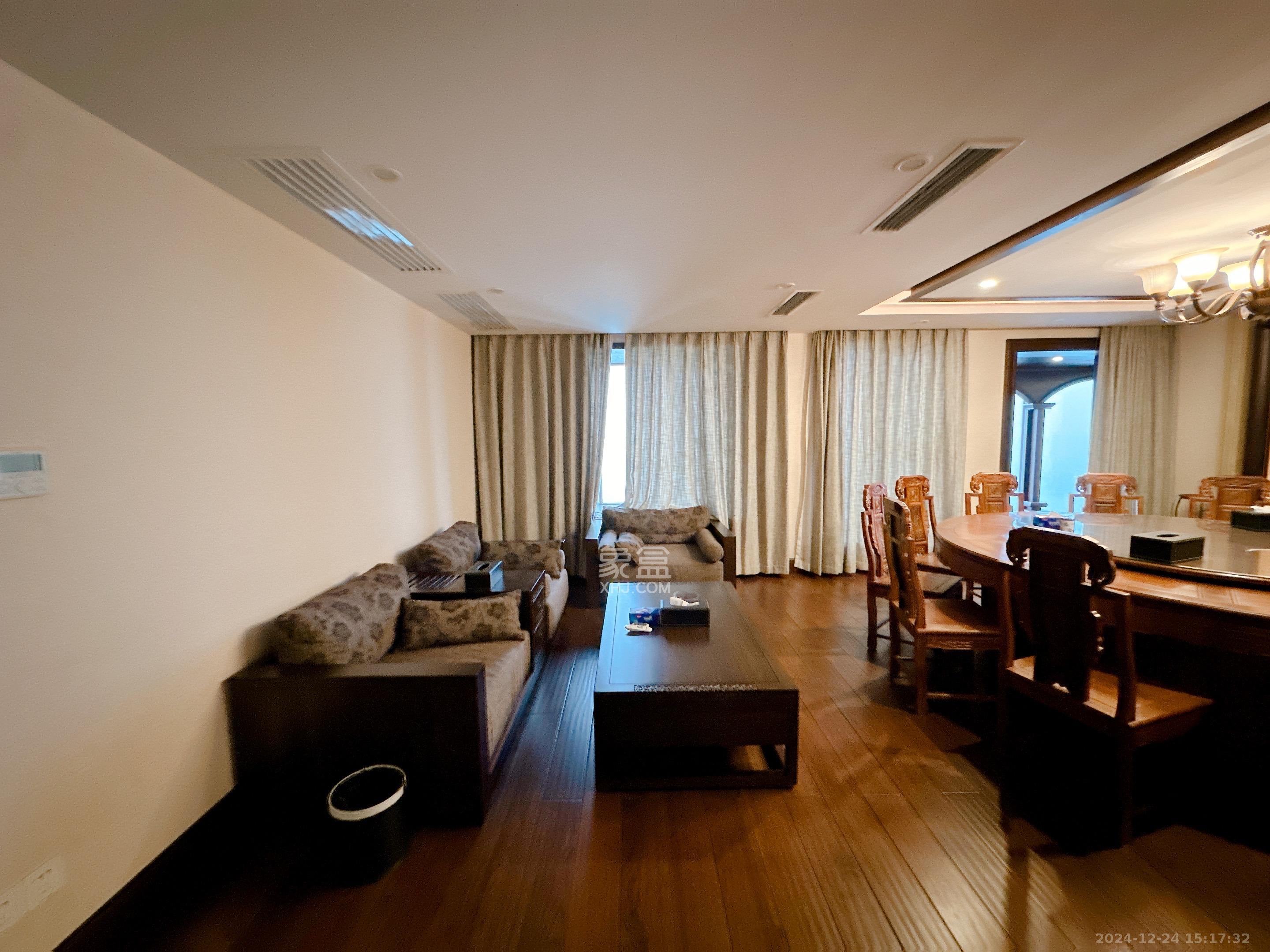 潮宗御苑 3室2厅2卫 26800.0元/月 潮宗御苑 3室2厅2卫 26800.0元/月室内图