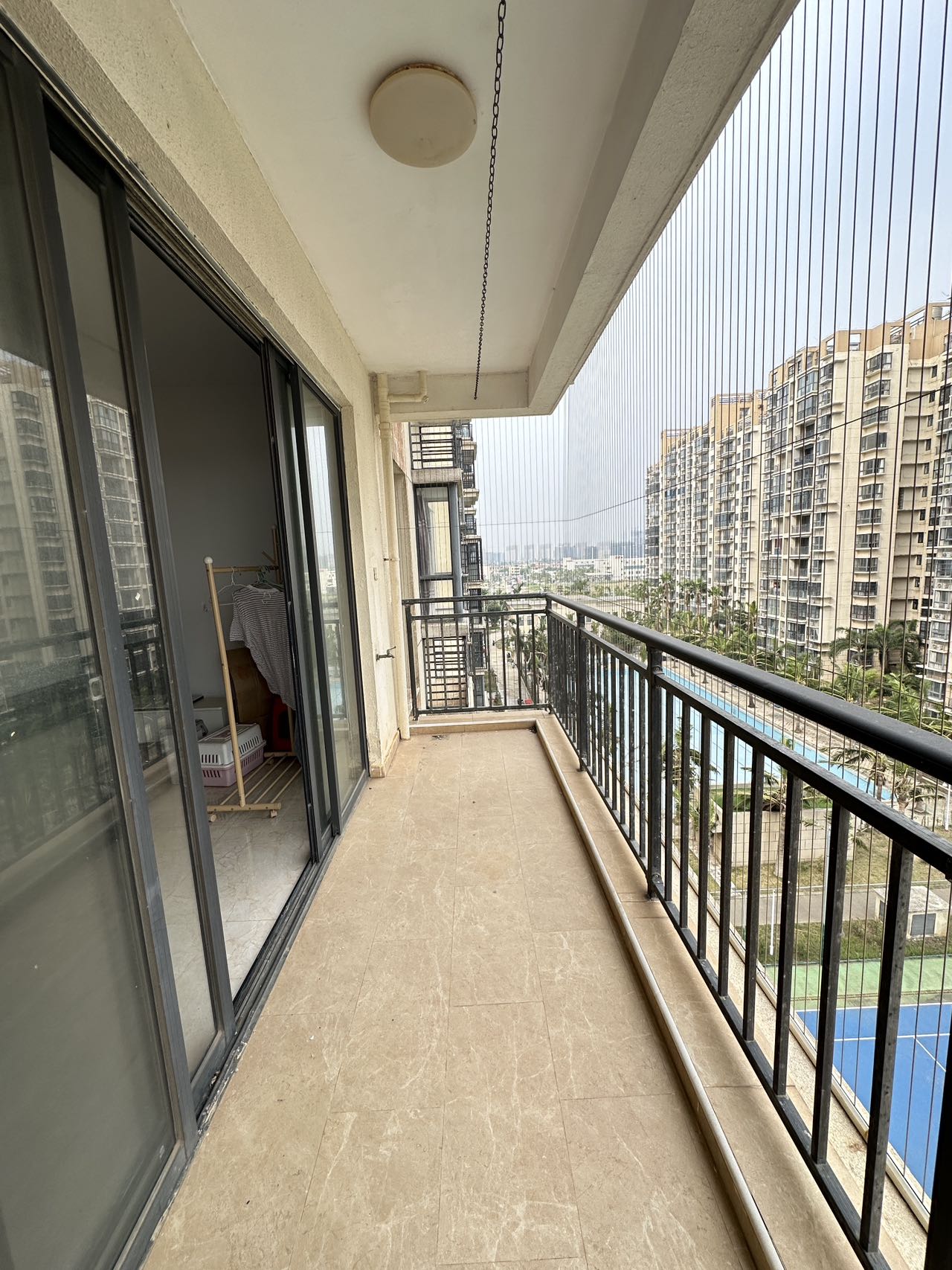 滨江景苑  3室2厅2卫    138.0万 滨江景苑  3室2厅2卫    138.0万客厅