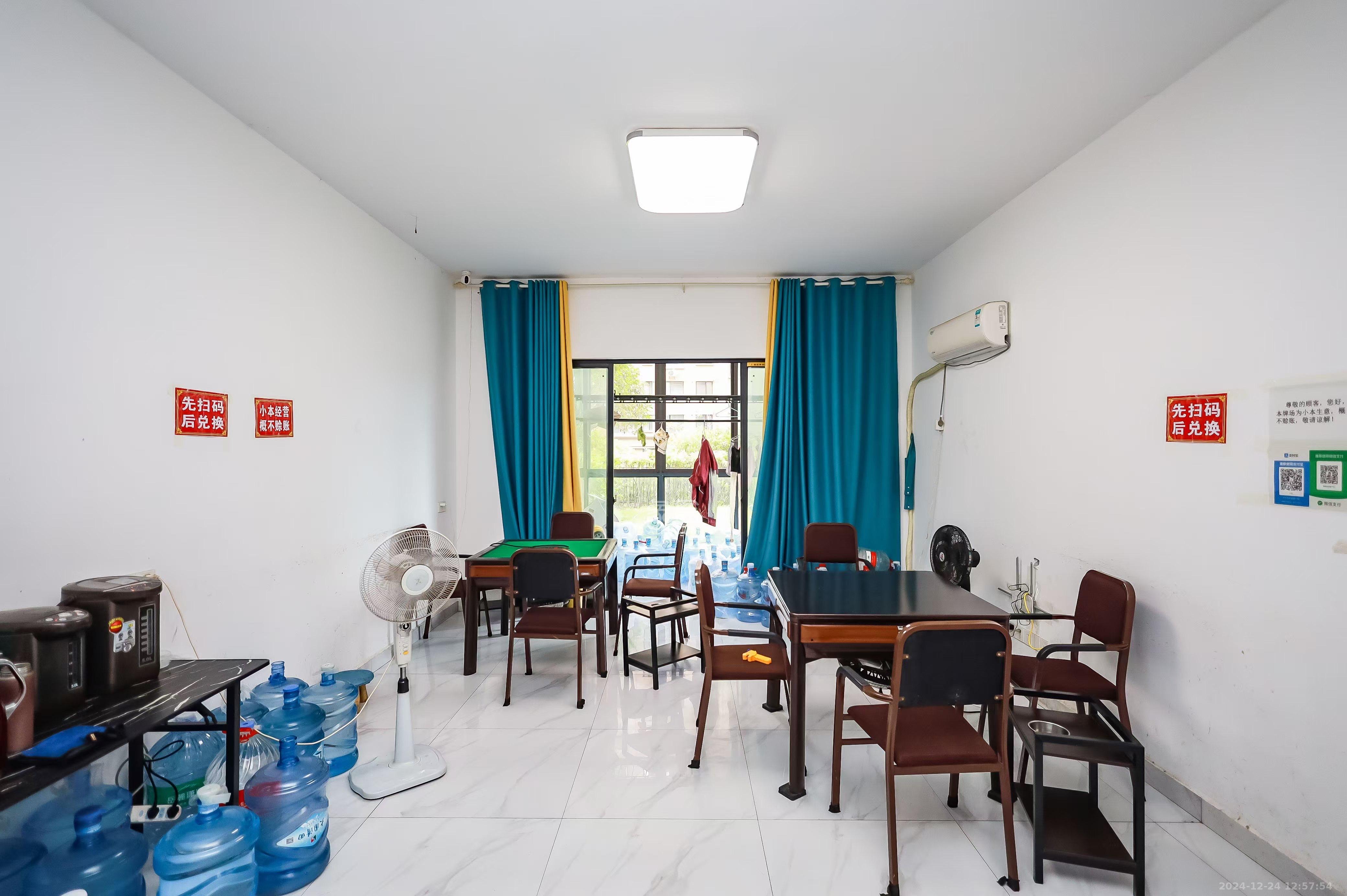 通号岭绣苑 4室2厅2卫 2480.0元/月 通号岭绣苑 4室2厅2卫 2480.0元/月室内图