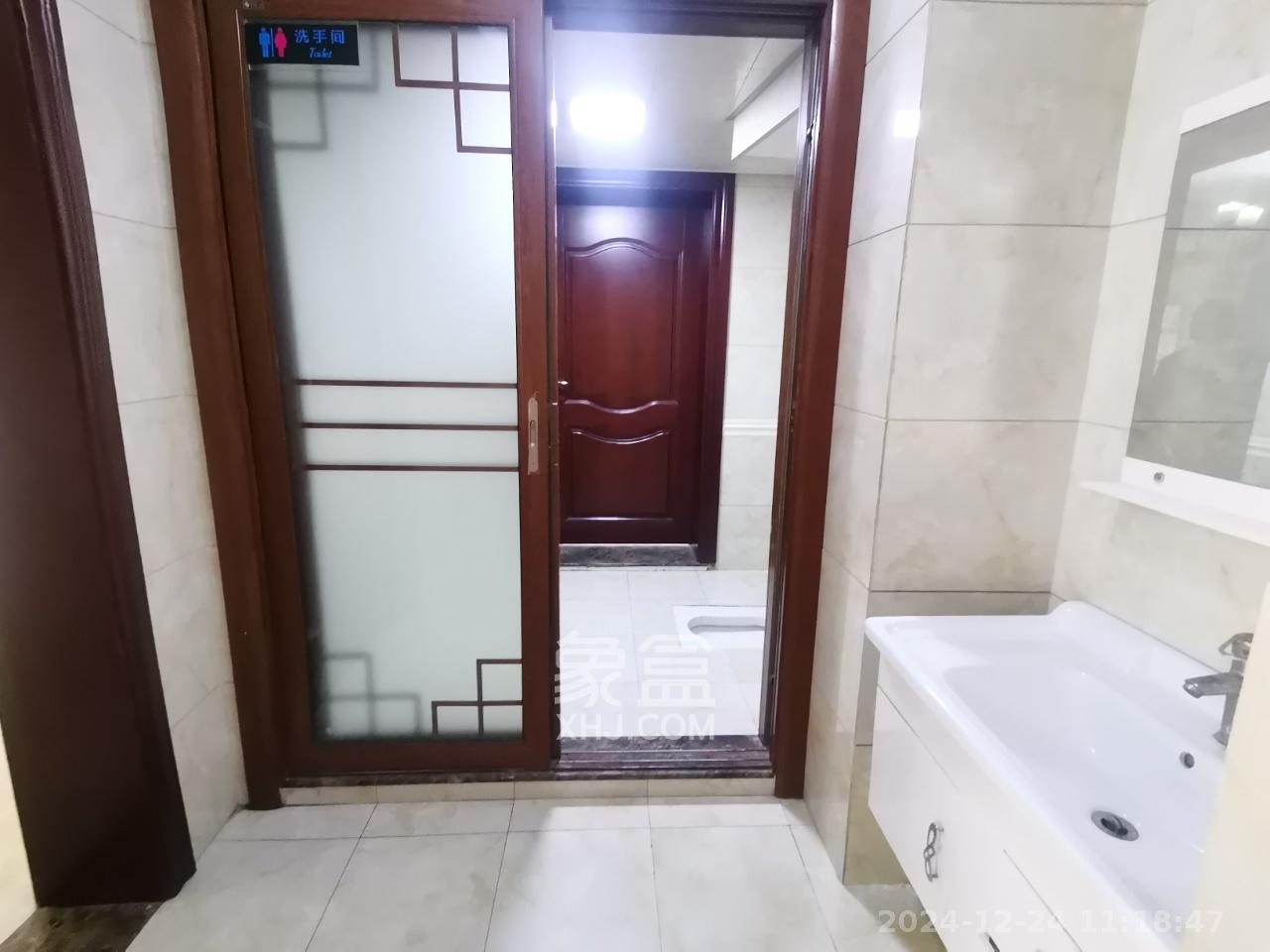 湘江世纪城富湾国际 8室4厅4卫 30000.0元/月 湘江世纪城富湾国际 8室4厅4卫 30000.0元/月室内图