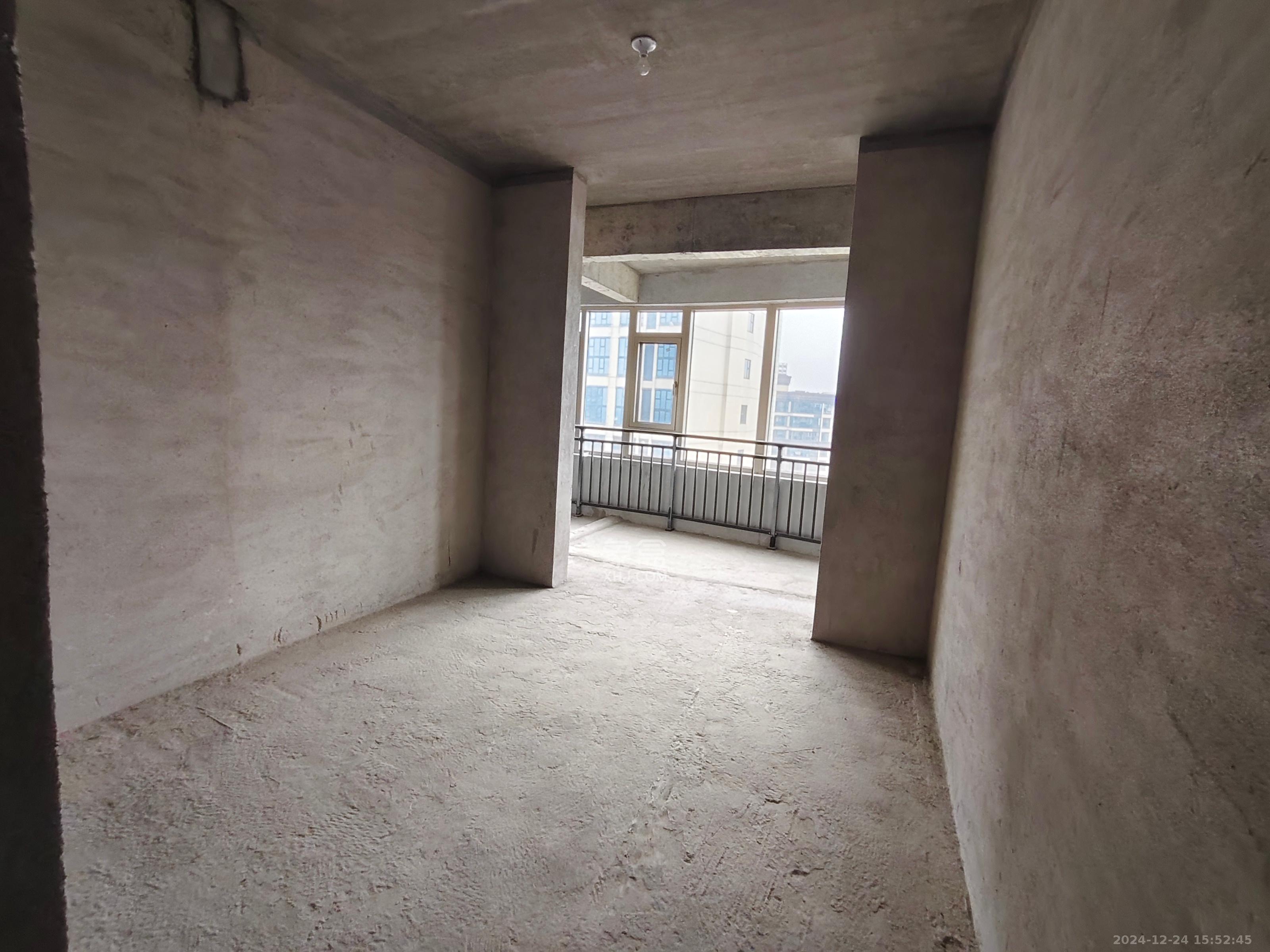 银港国际 3室2厅2卫 72.0万 银港国际 3室2厅2卫 72.0万卧室